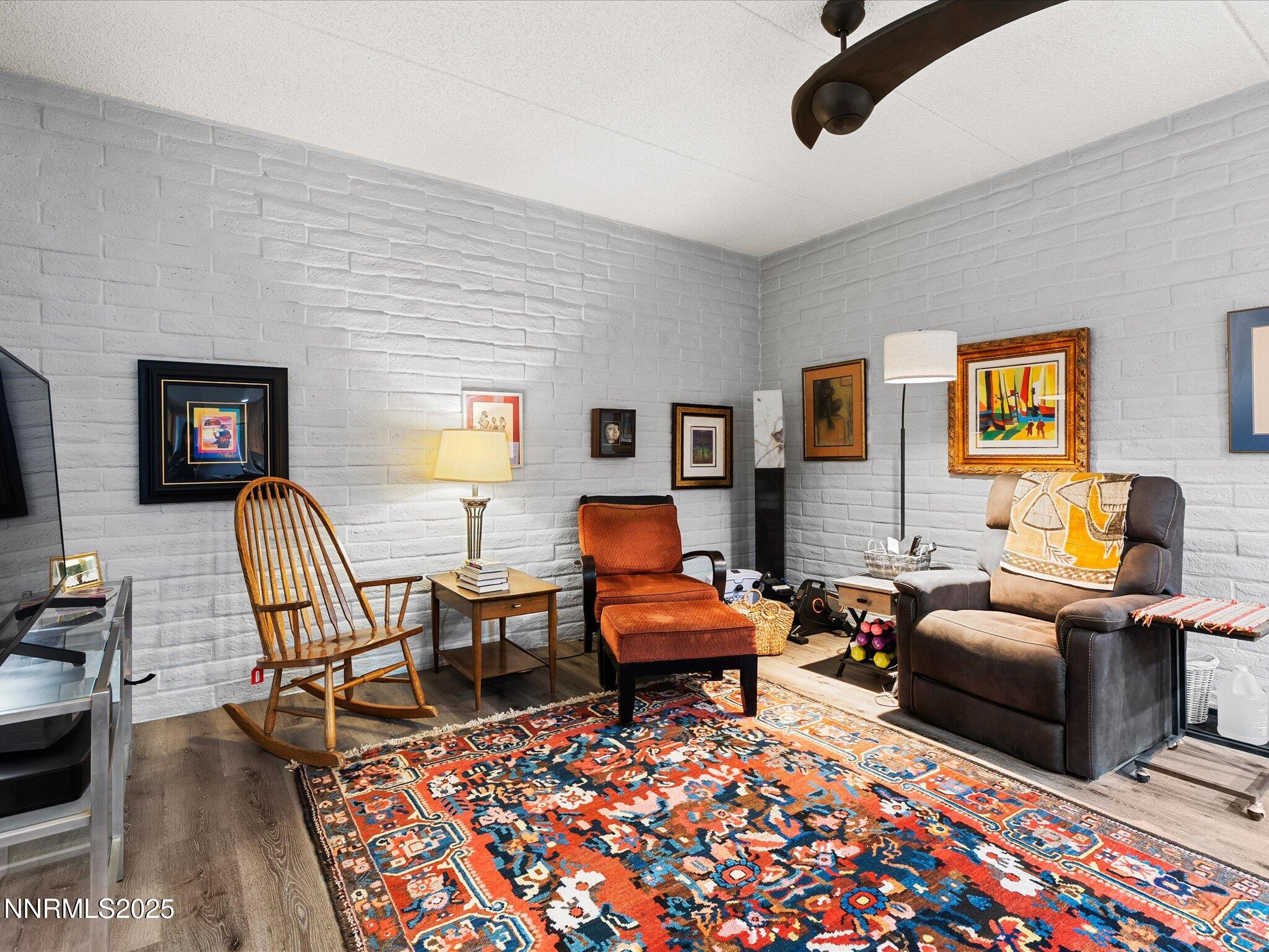 12-1200 Riverside Dr- Unit 1276-111