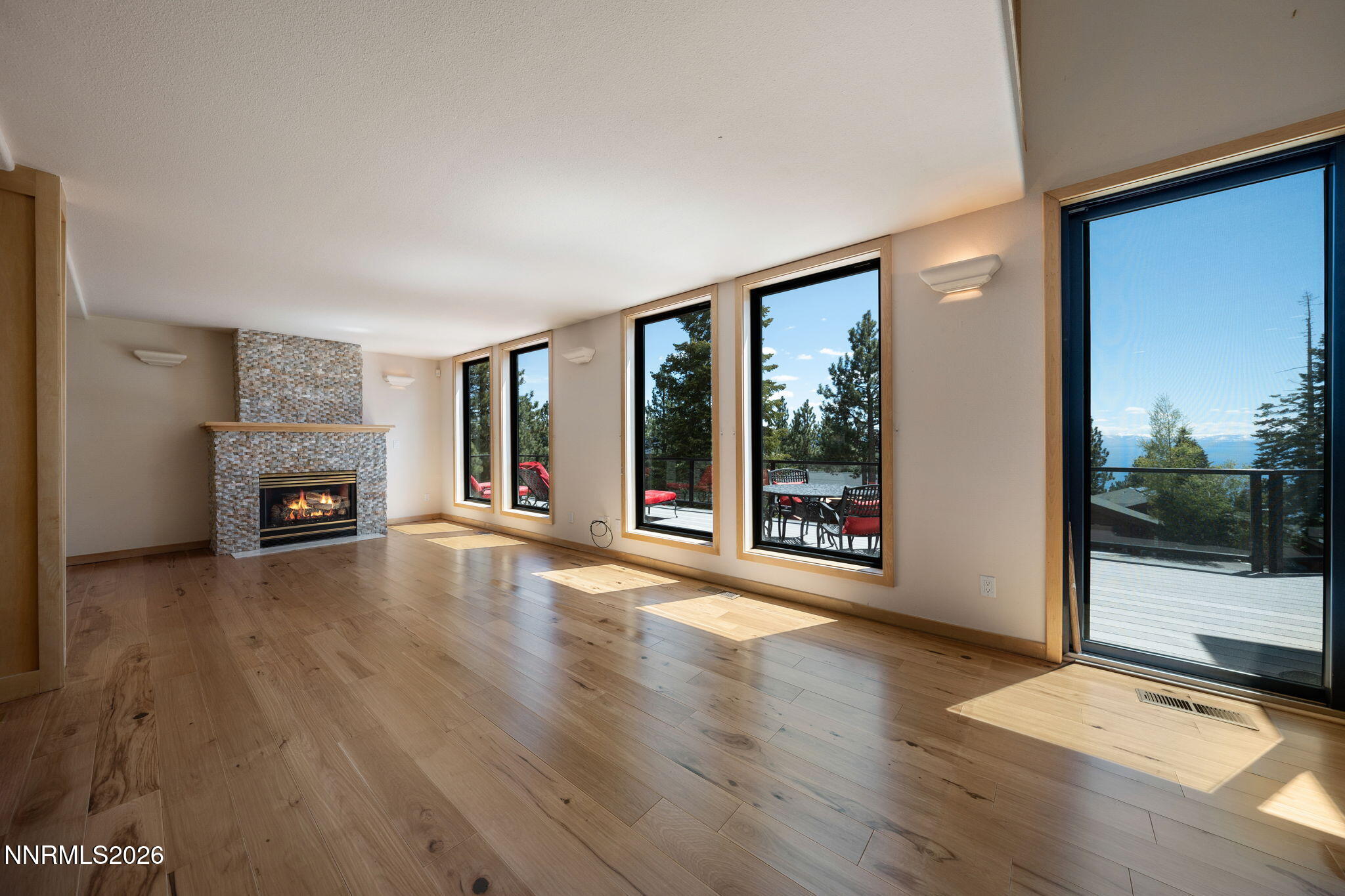 33-web-or-mls-608 Dorothy-41