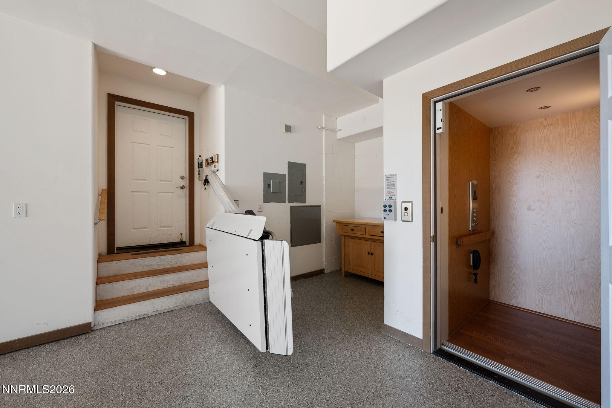 21-web-or-mls-608 Dorothy-53