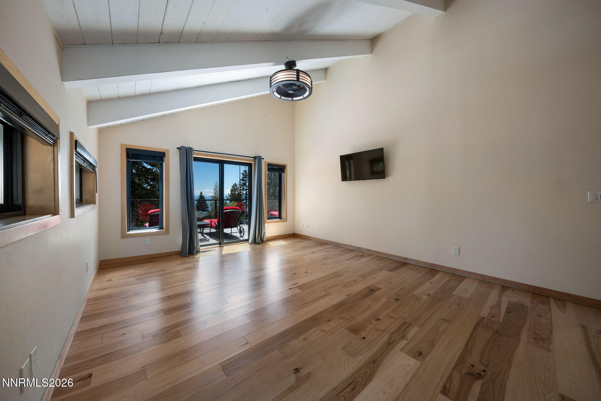 39-web-or-mls-608 Dorothy-36