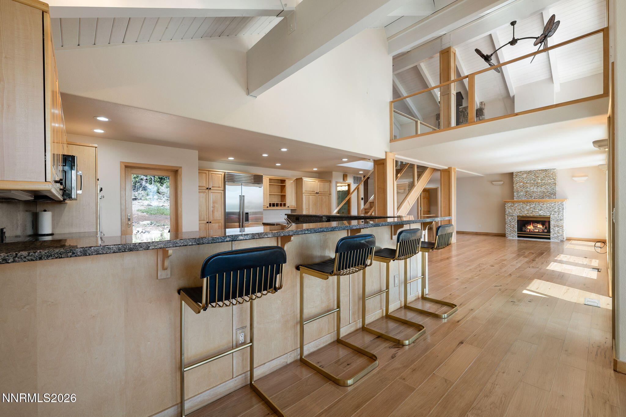 29-web-or-mls-608 Dorothy-46
