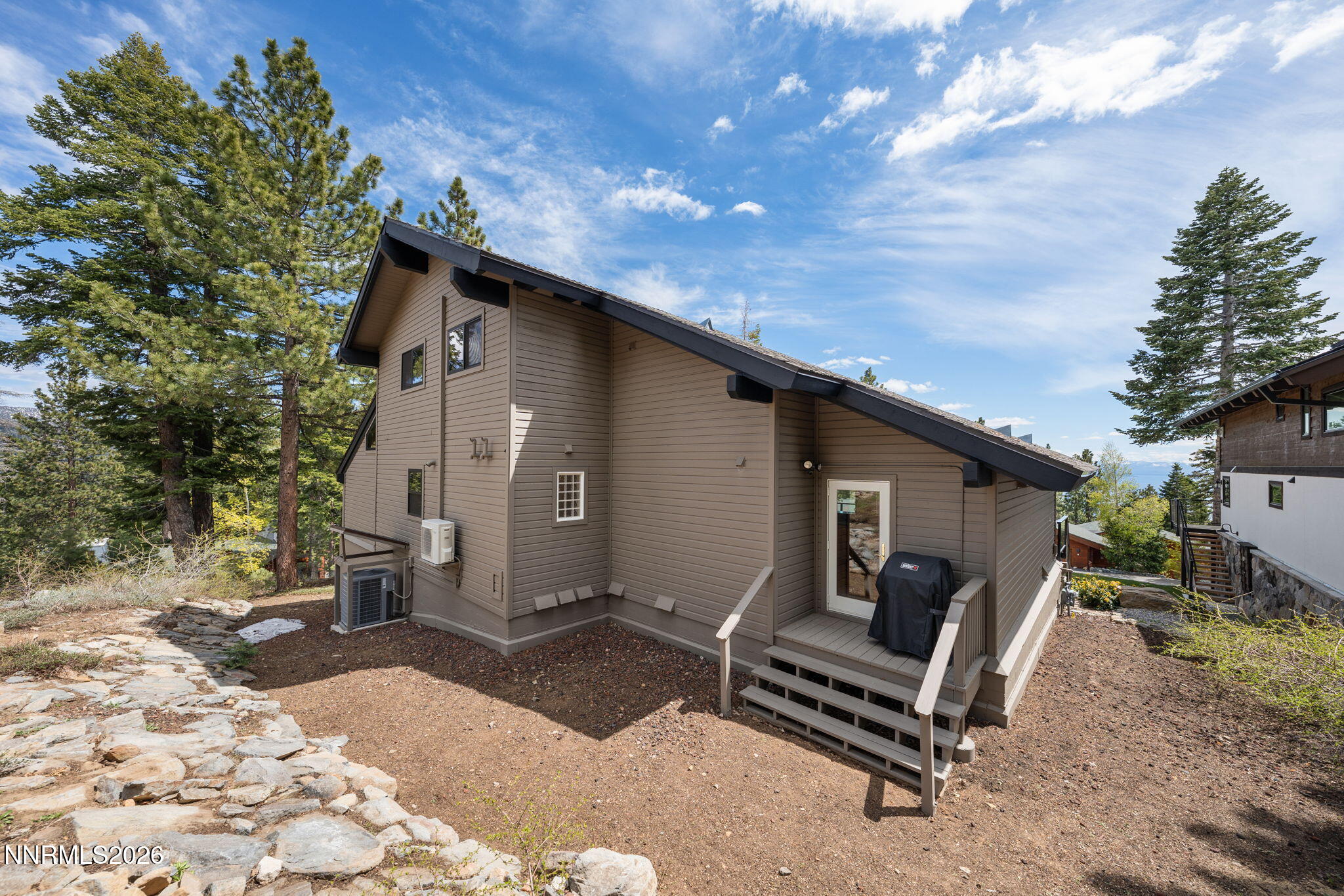 11-web-or-mls-608 Dorothy-63