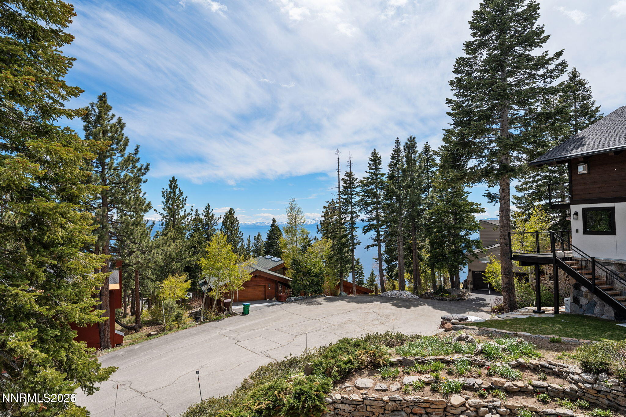 10-web-or-mls-608 Dorothy-64