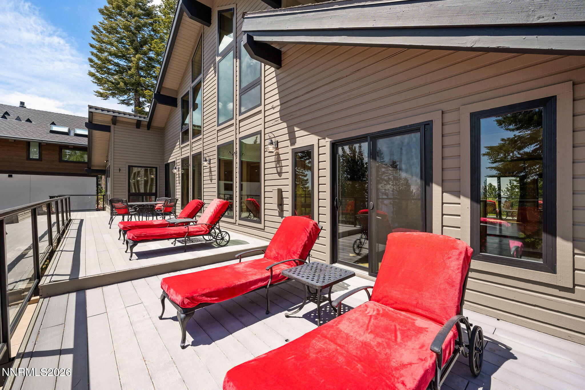 25-web-or-mls-608 Dorothy-49