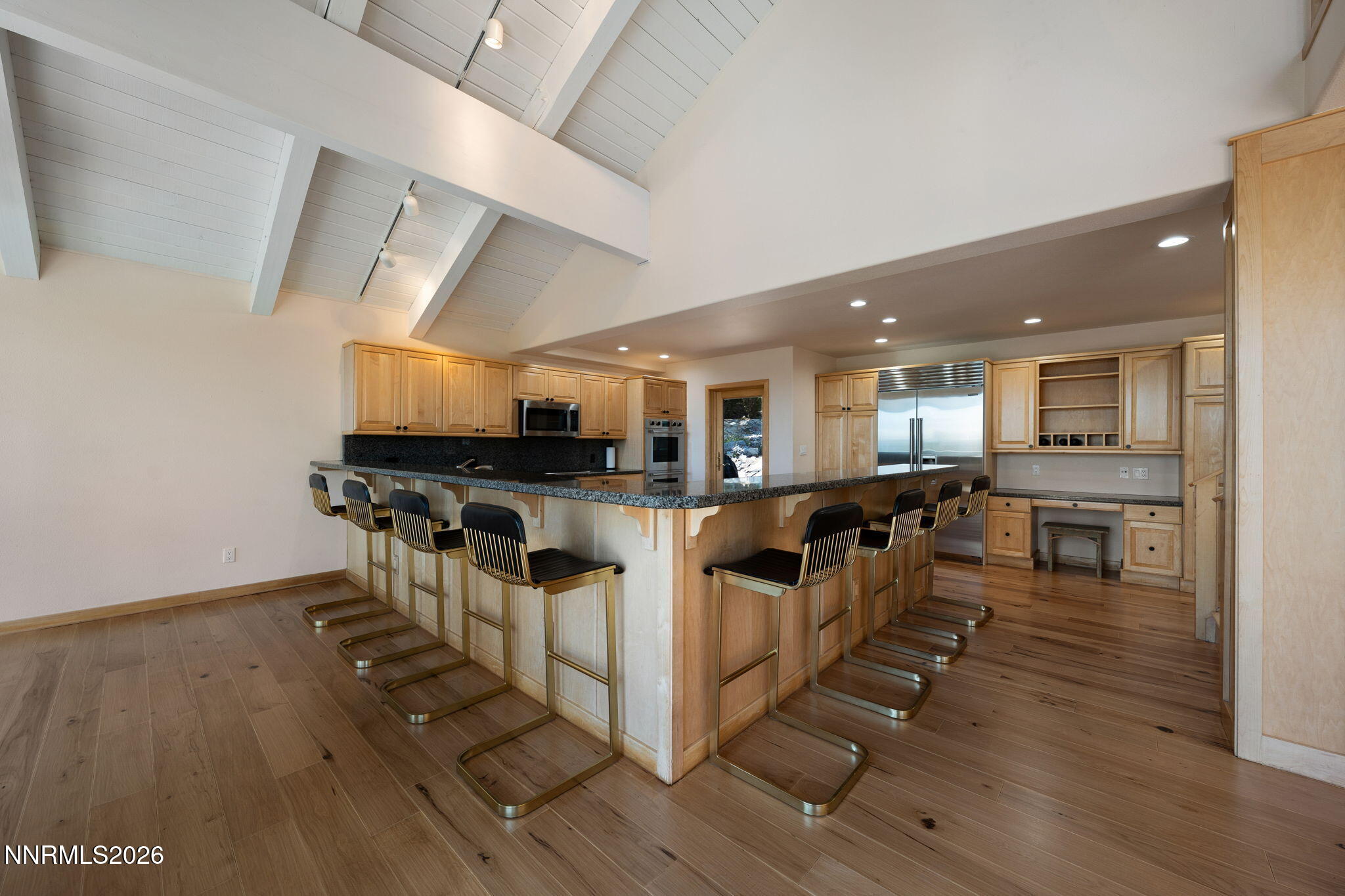 30-web-or-mls-608 Dorothy-44