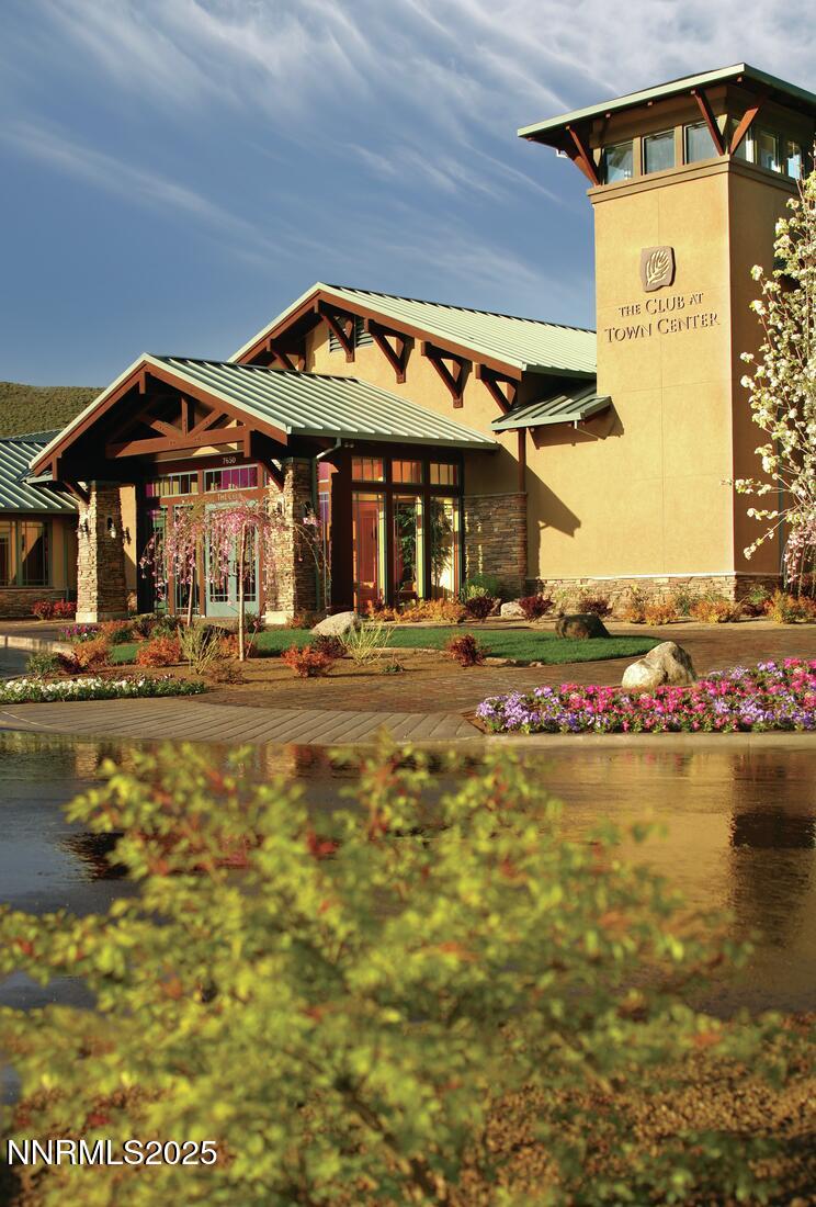 TheClubTownCenter_CC