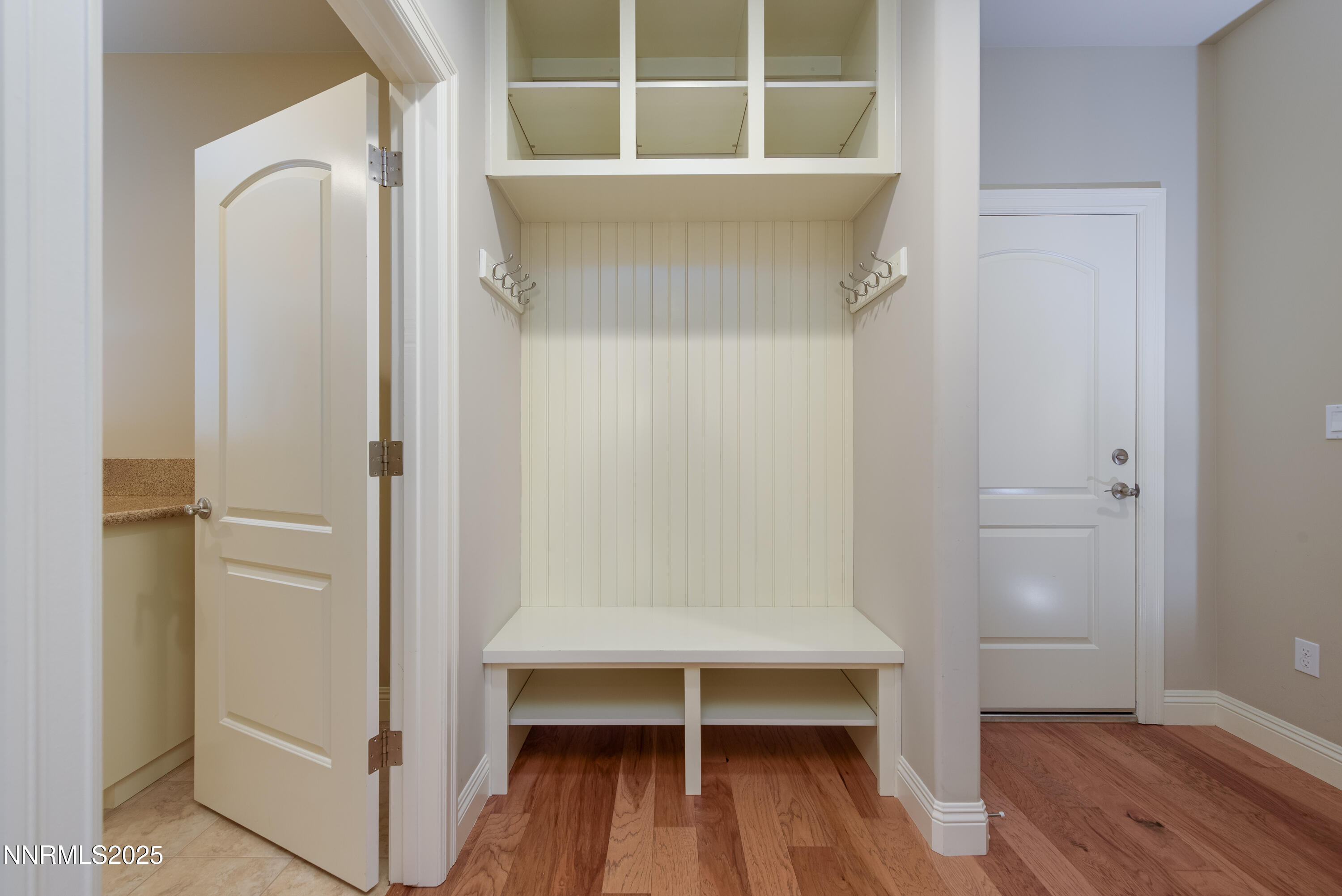 1046 Rocky Terrace Dr-47