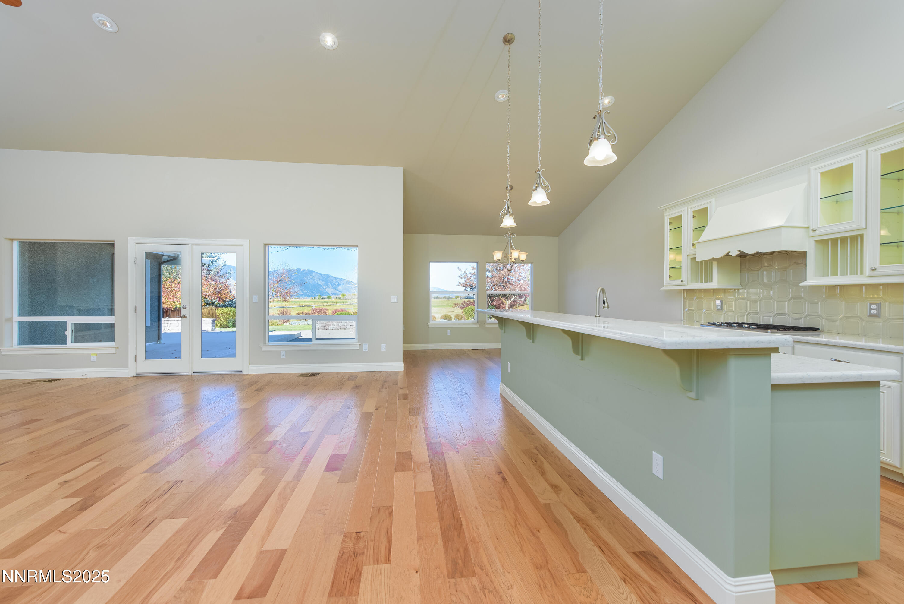 1046 Rocky Terrace Dr-35