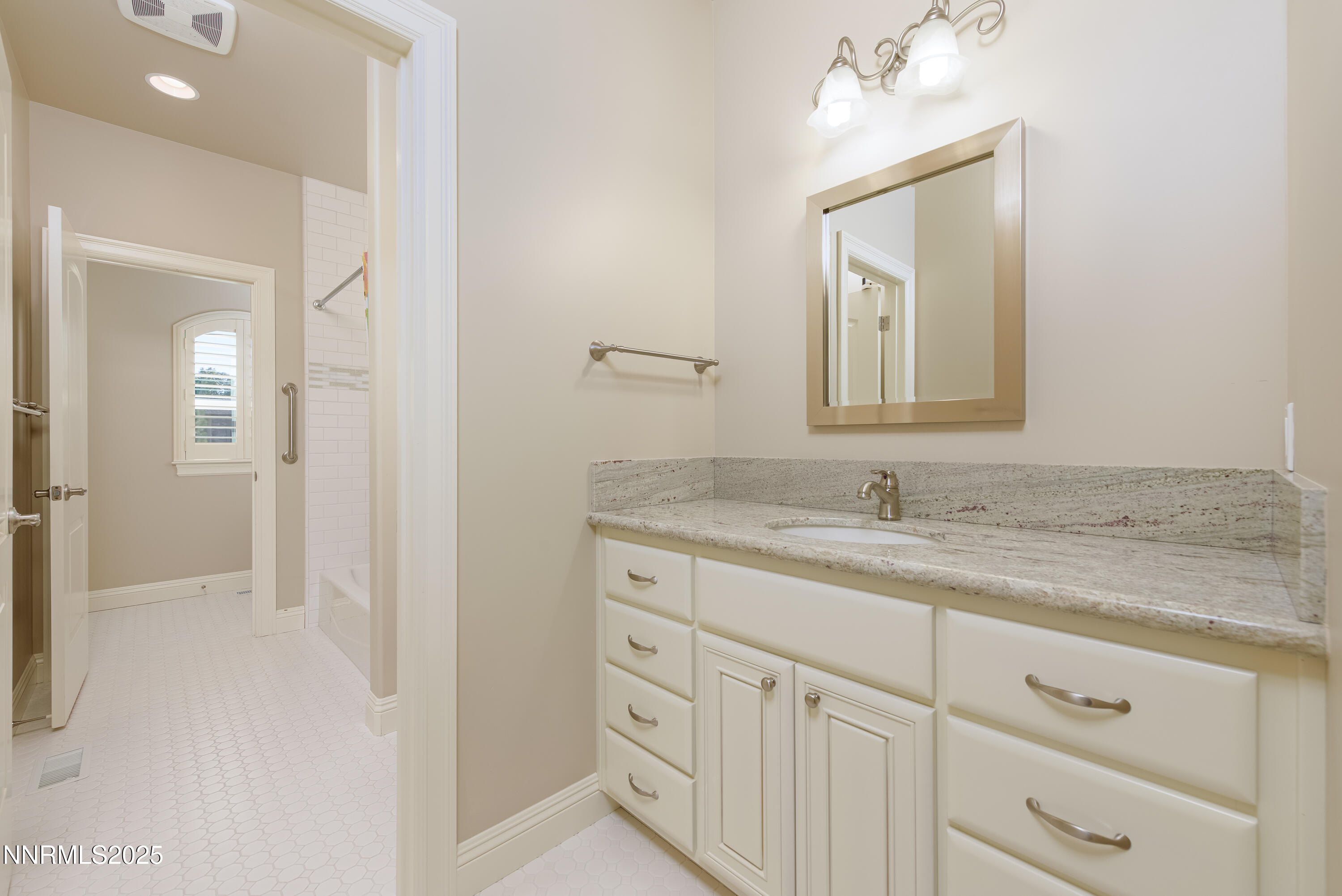 1046 Rocky Terrace Dr-64