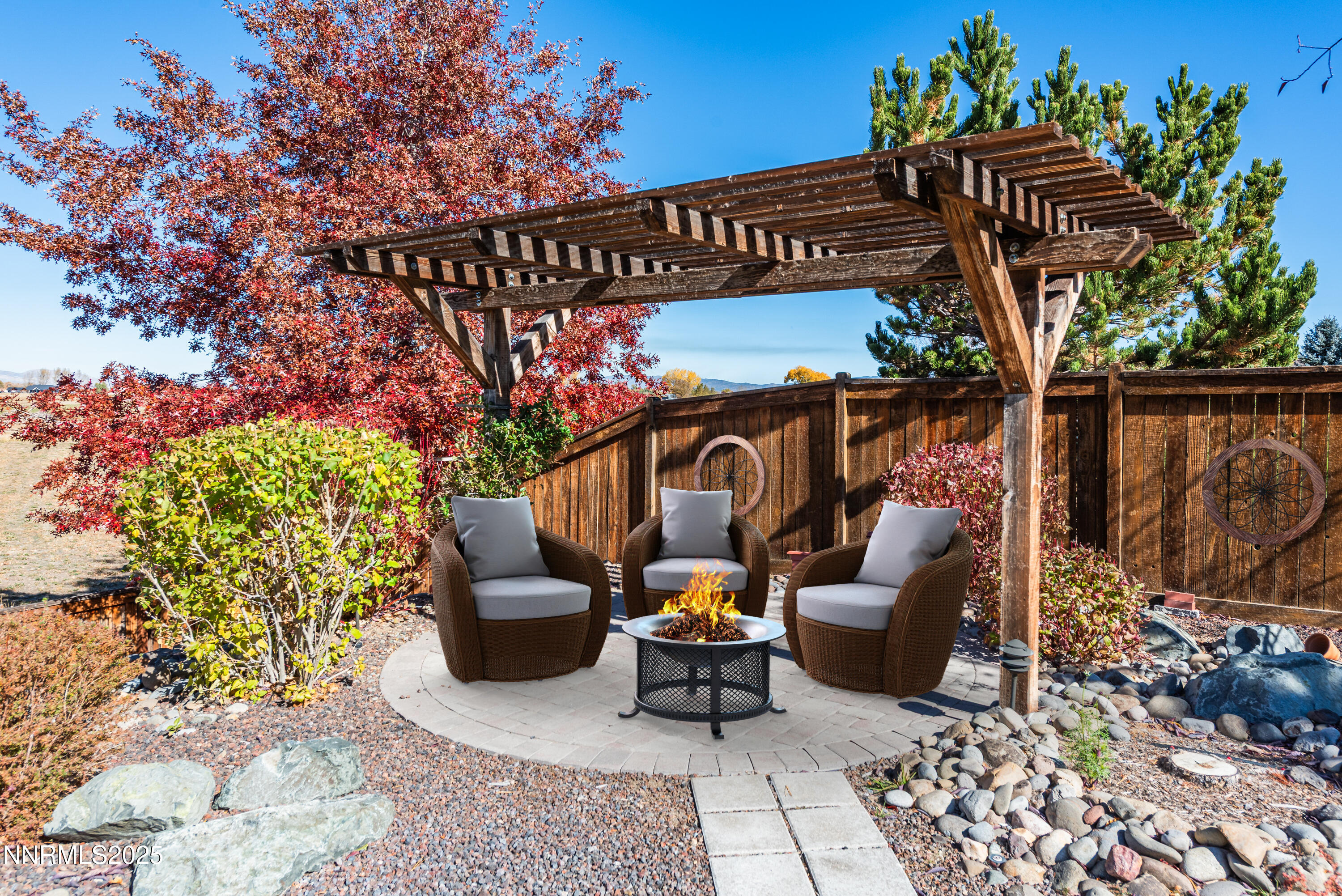 1046 Rocky Terrace Dr-98