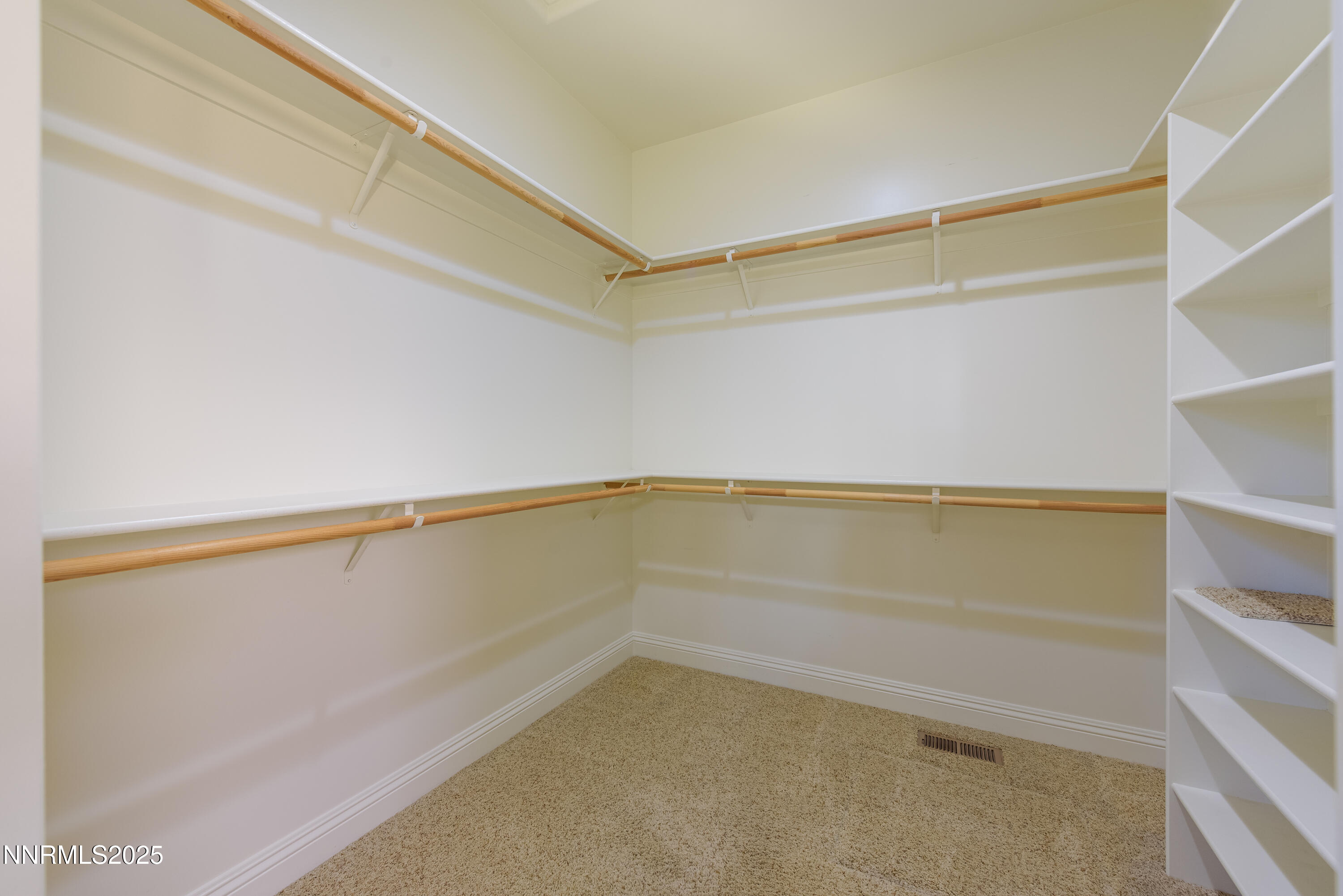 1046 Rocky Terrace Dr-52