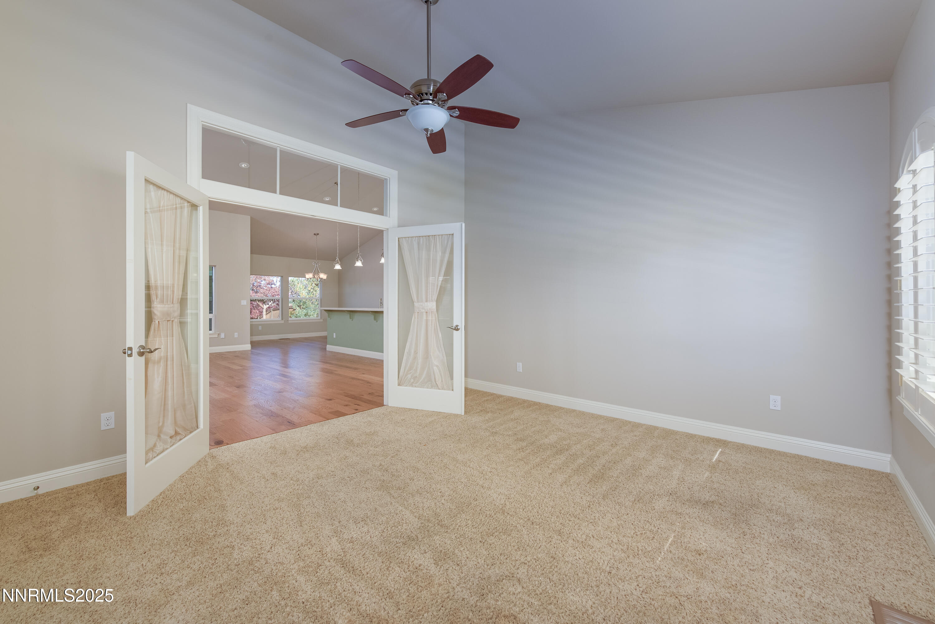 1046 Rocky Terrace Dr-34