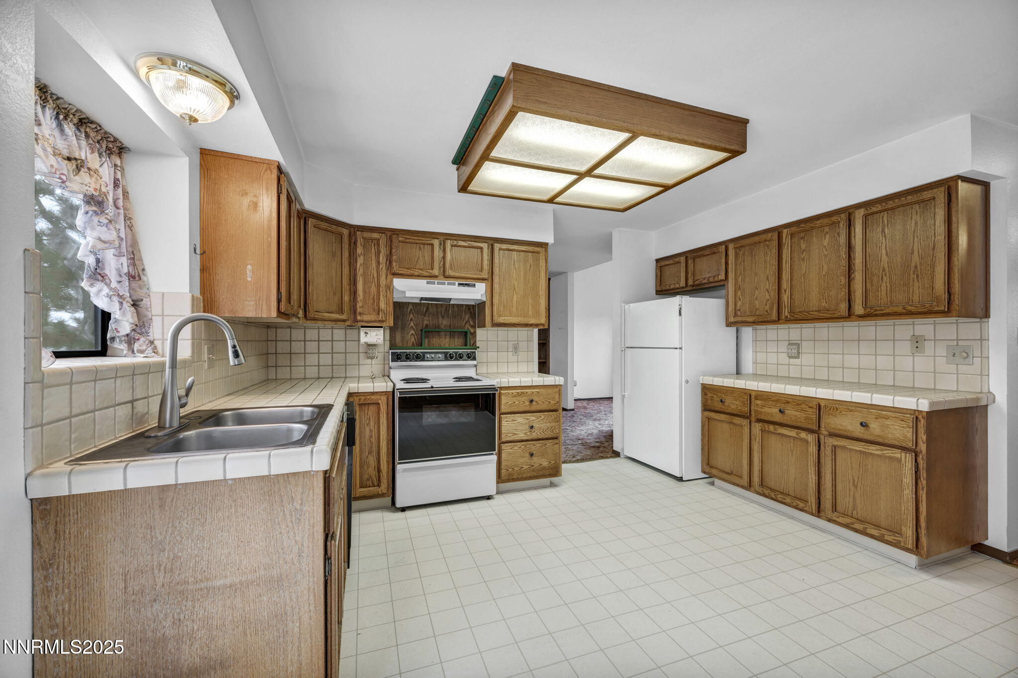 41-web-or-mls-3405-bowie-rd