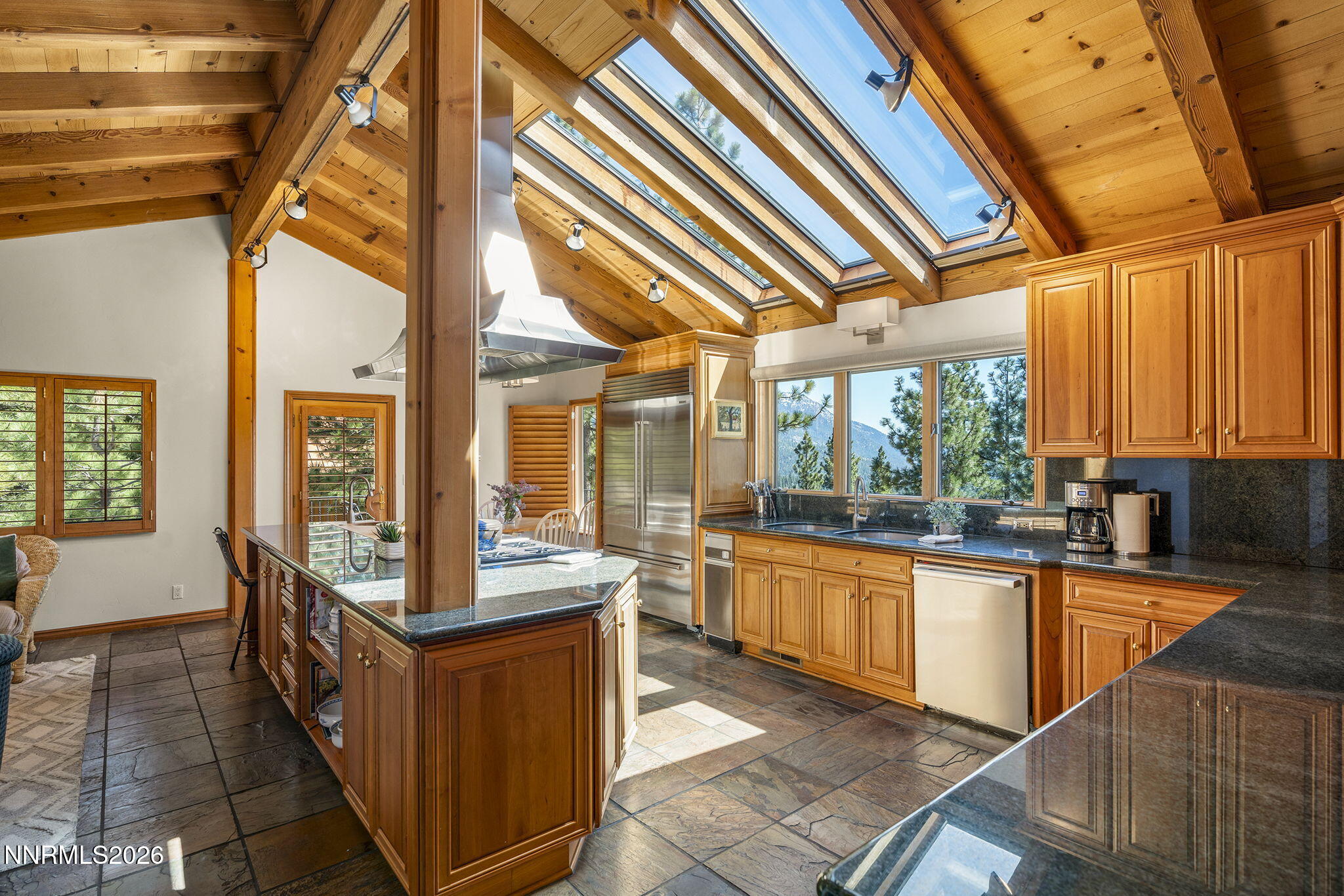 21-web-or-mls-_DSC6451