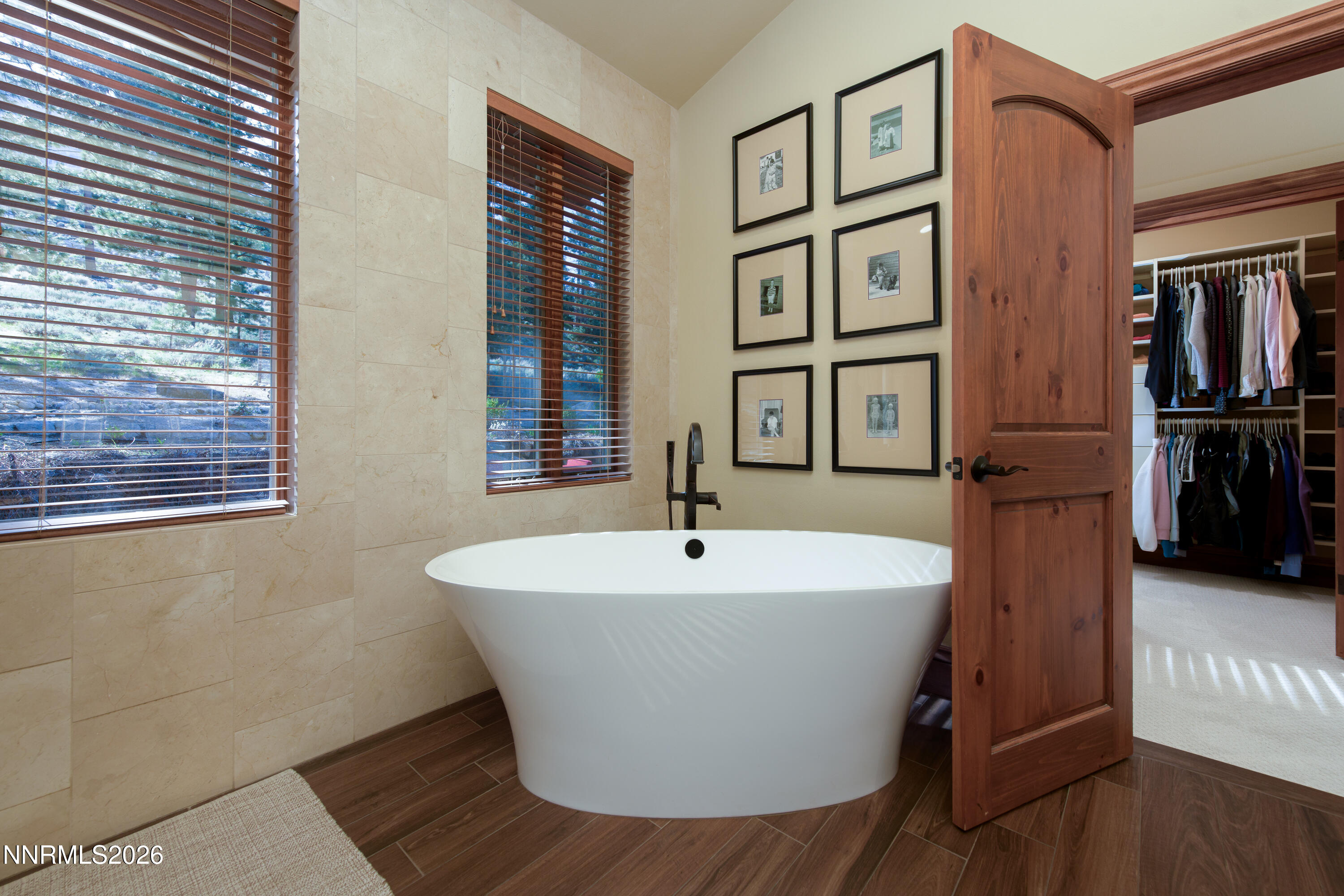 Gardnerville, Nevada, 89460, United States, 4 Bedrooms Bedrooms, ,4 BathroomsBathrooms,Residential,Active,2035653