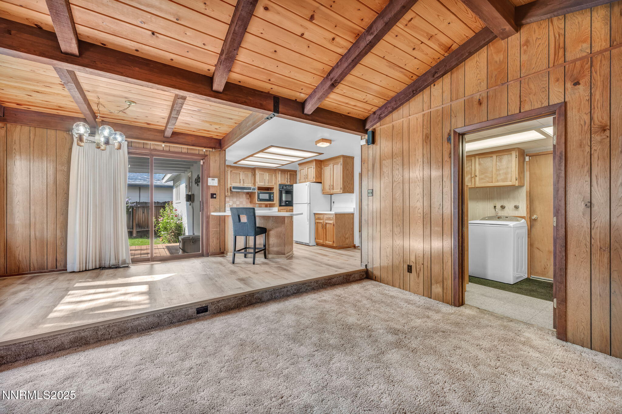 Carson City, Nevada 89703, United States, 3 Bedrooms Bedrooms, ,1 BathroomBathrooms,Residential,Pending,200008