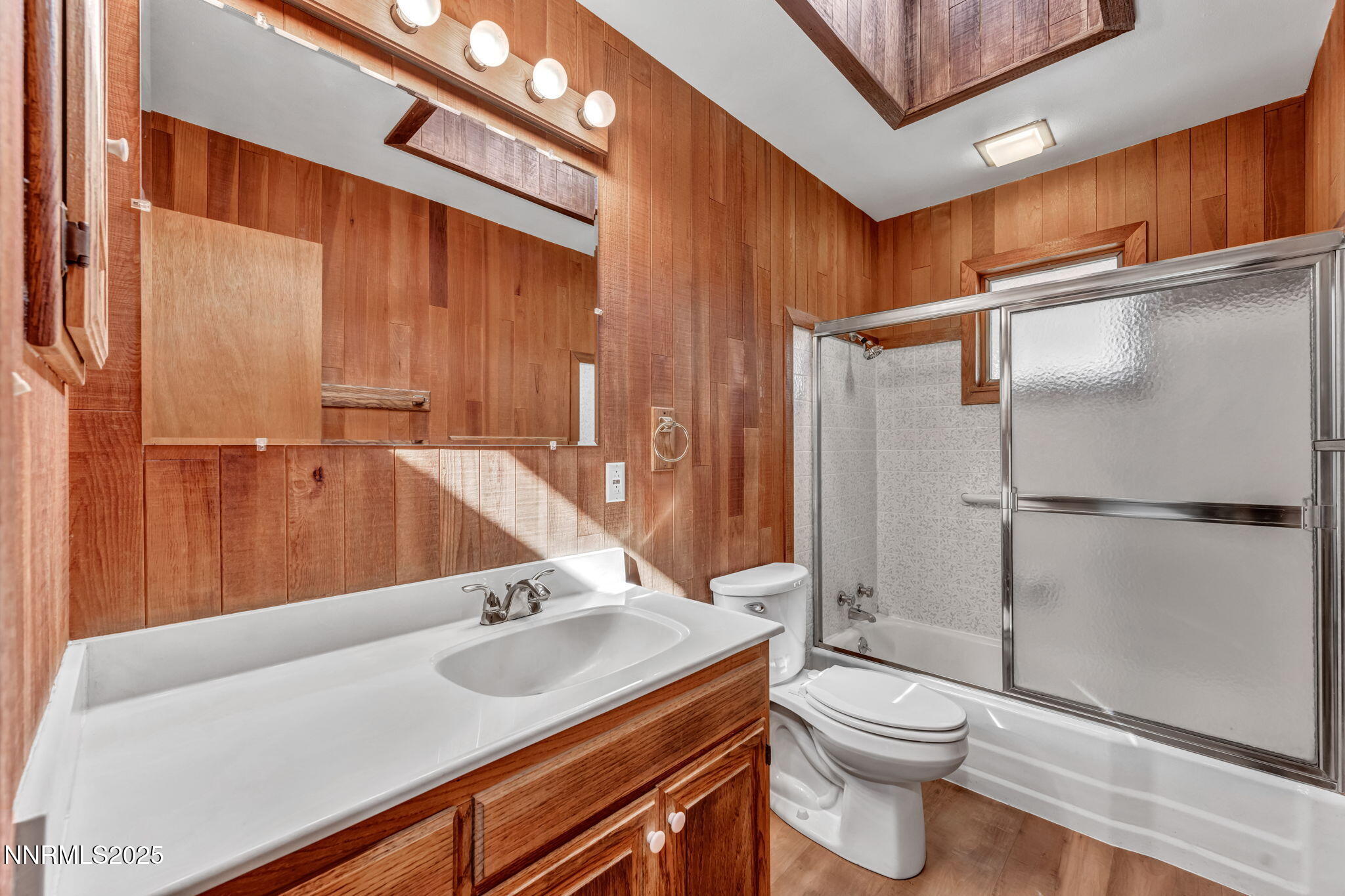 Carson City, Nevada 89703, United States, 3 Bedrooms Bedrooms, ,1 BathroomBathrooms,Residential,Pending,200008