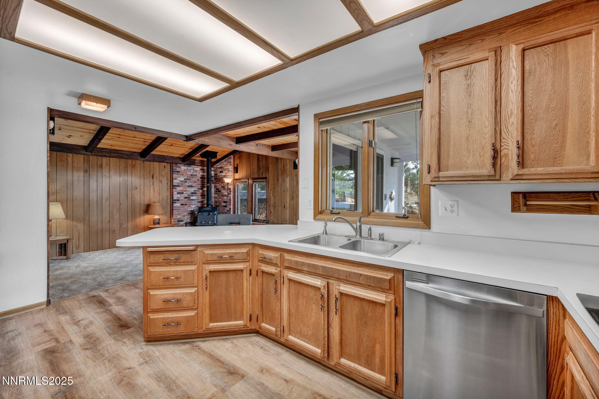 Carson City, Nevada 89703, United States, 3 Bedrooms Bedrooms, ,1 BathroomBathrooms,Residential,Pending,200008