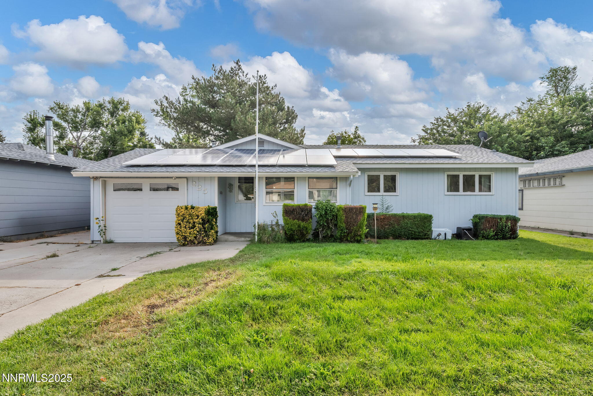 Carson City, Nevada 89703, United States, 3 Bedrooms Bedrooms, ,1 BathroomBathrooms,Residential,Pending,200008