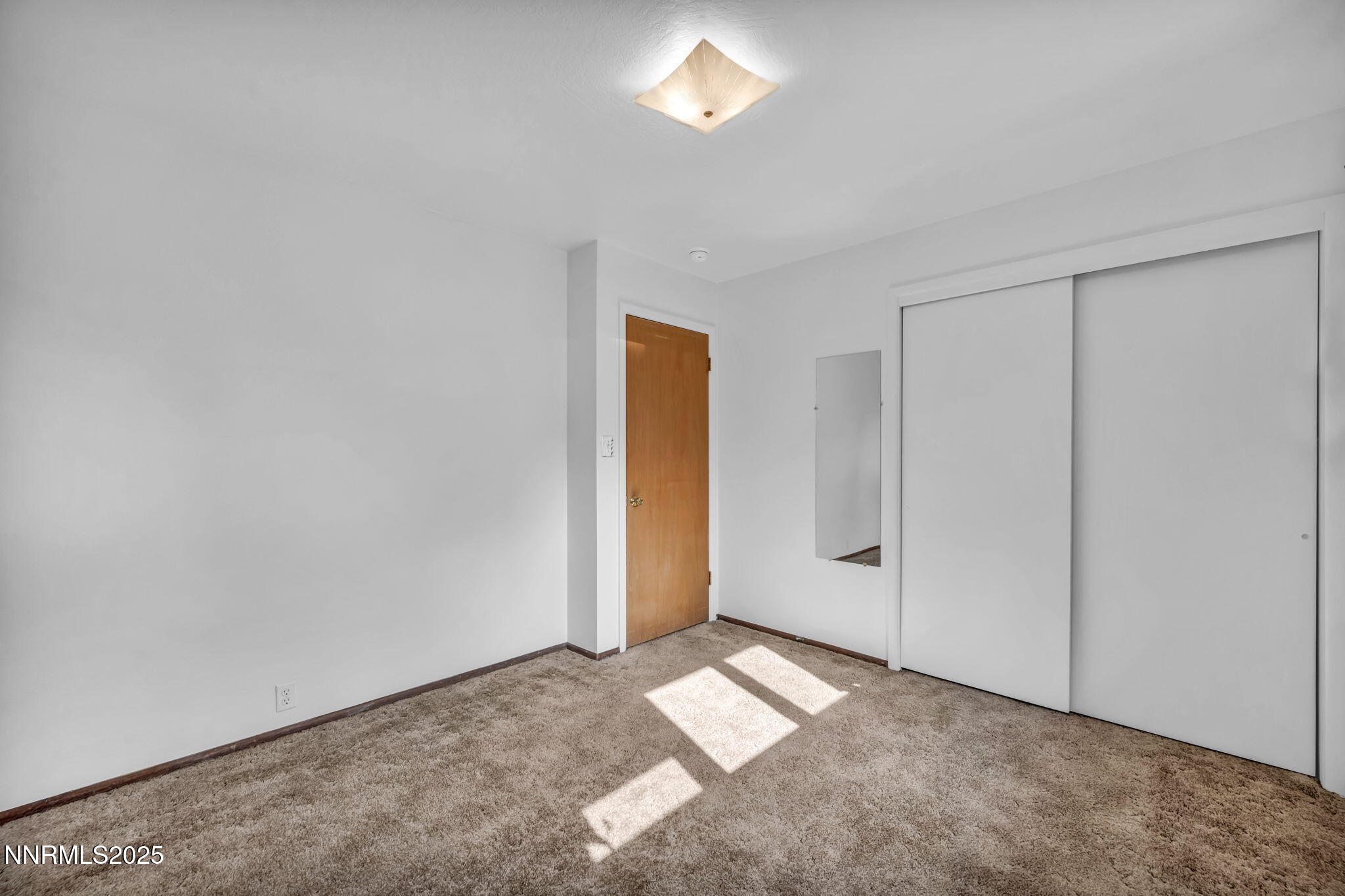 Carson City, Nevada 89703, United States, 3 Bedrooms Bedrooms, ,1 BathroomBathrooms,Residential,Pending,200008