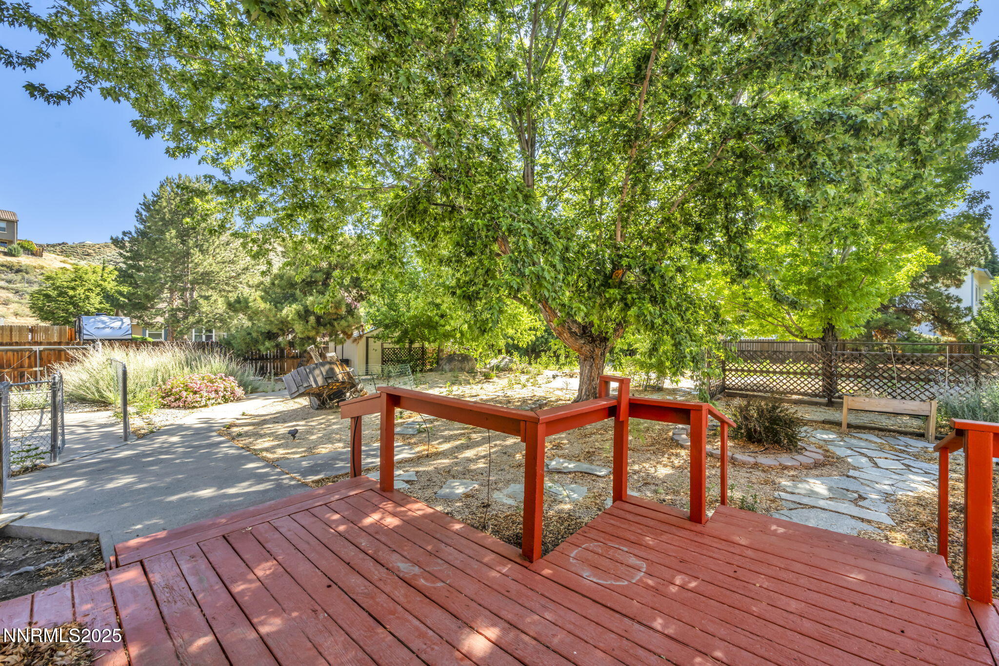 8-web-or-mls-285-lemming-dr