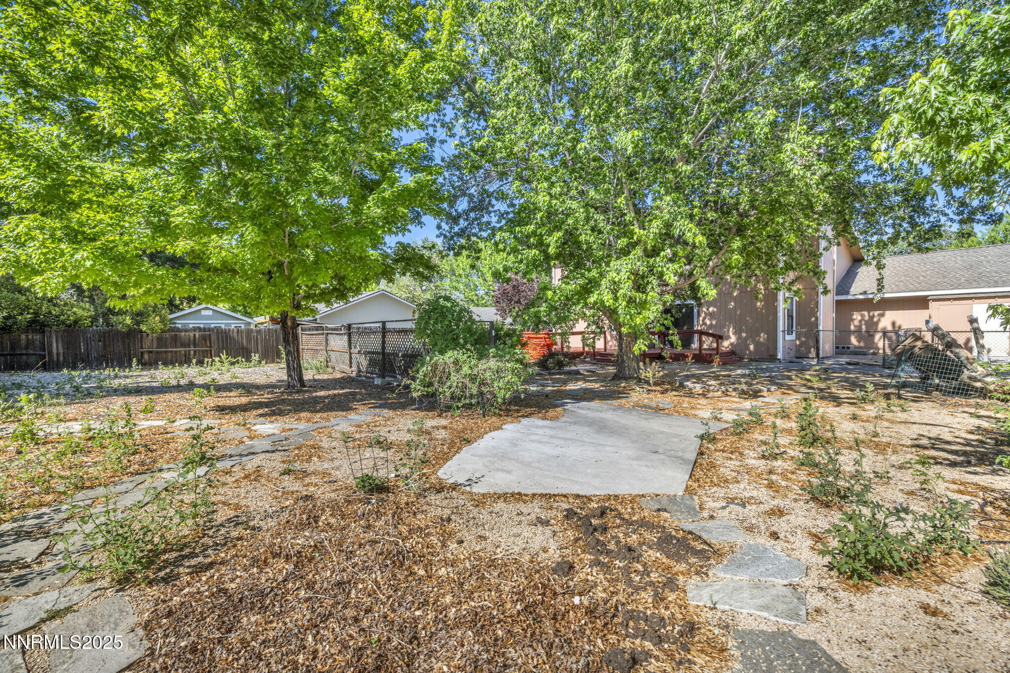 18-web-or-mls-285-lemming-dr