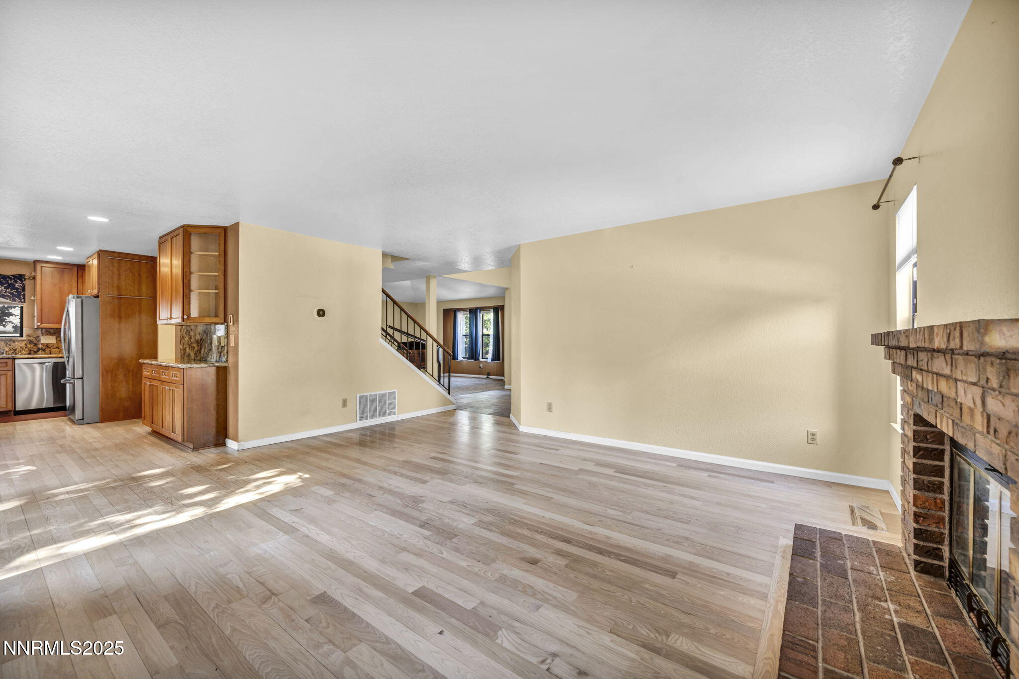 57-web-or-mls-285-lemming-dr