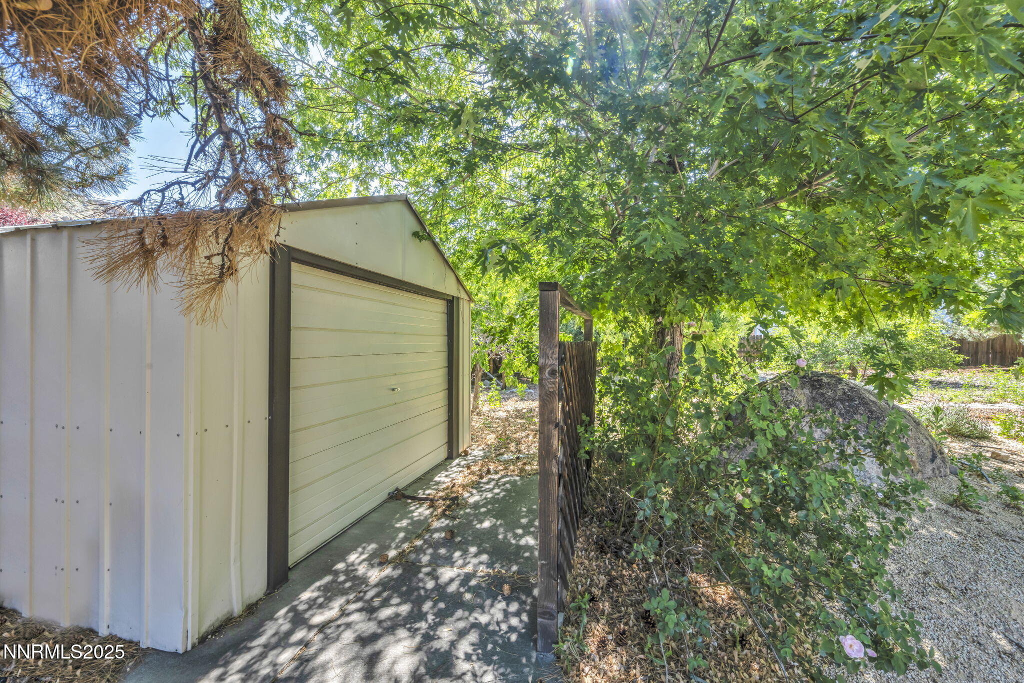 16-web-or-mls-285-lemming-dr