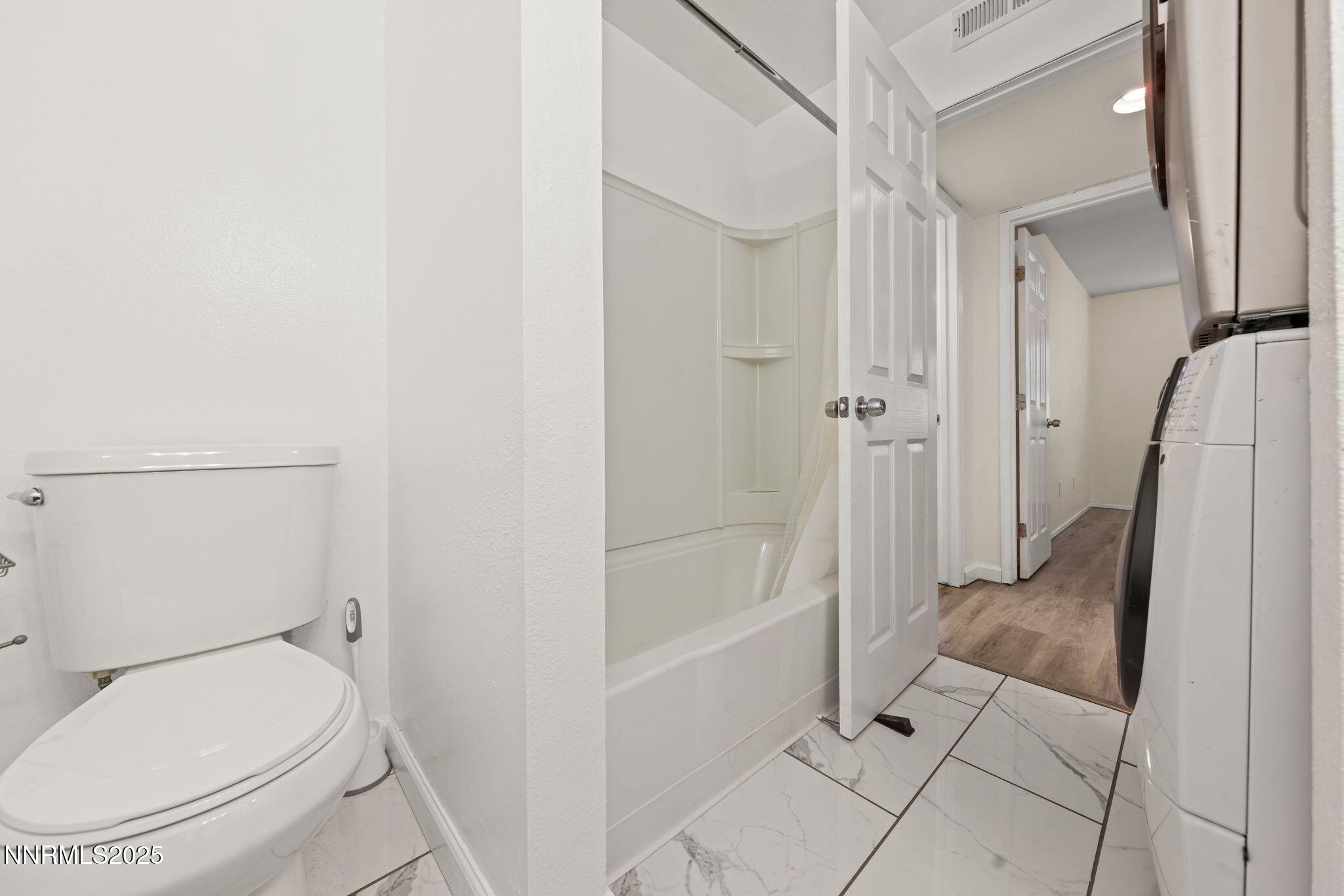 13-web-or-mls-2555 Clear Acre unit 16-01