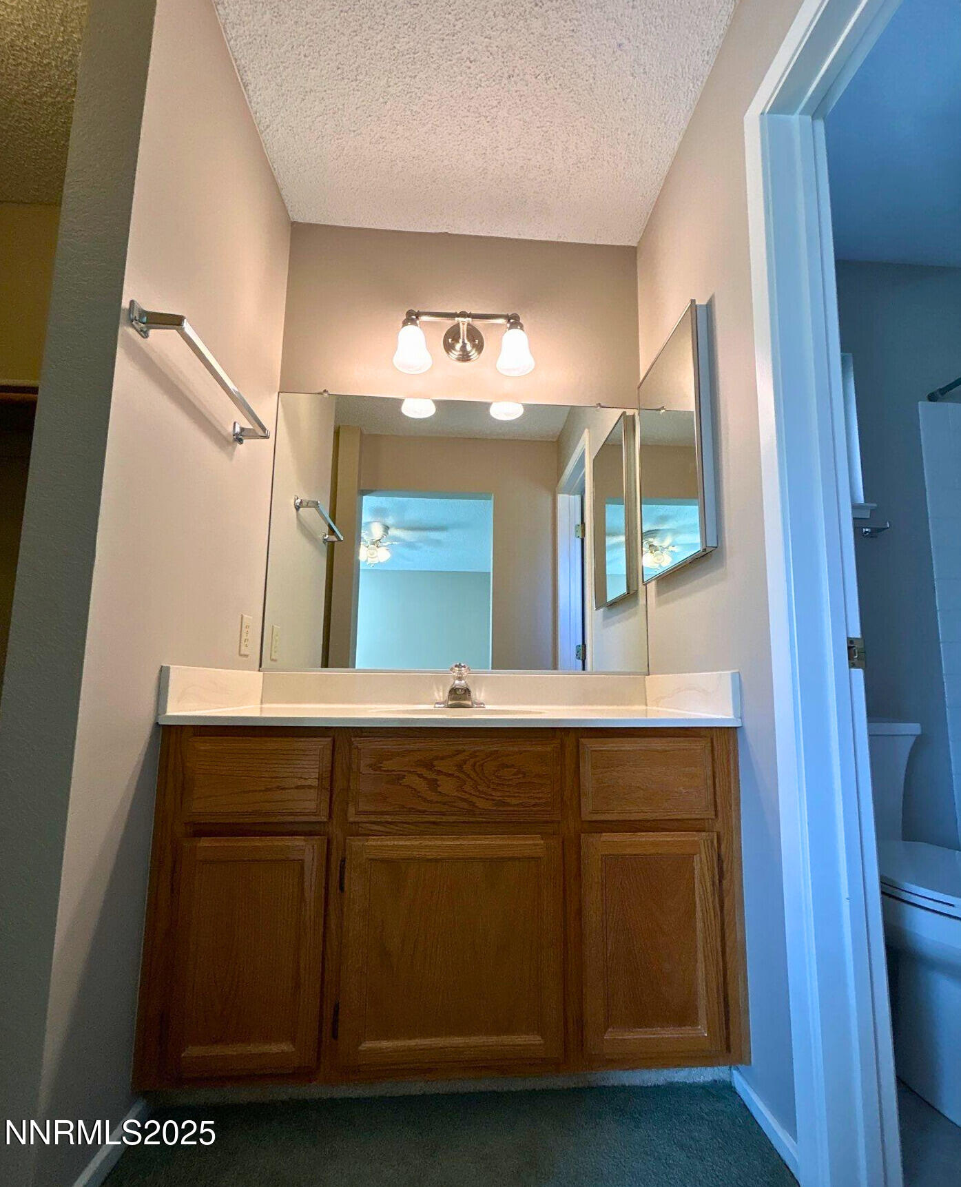 fcb99565-8f7d-4221-a71b-81c47838d73b