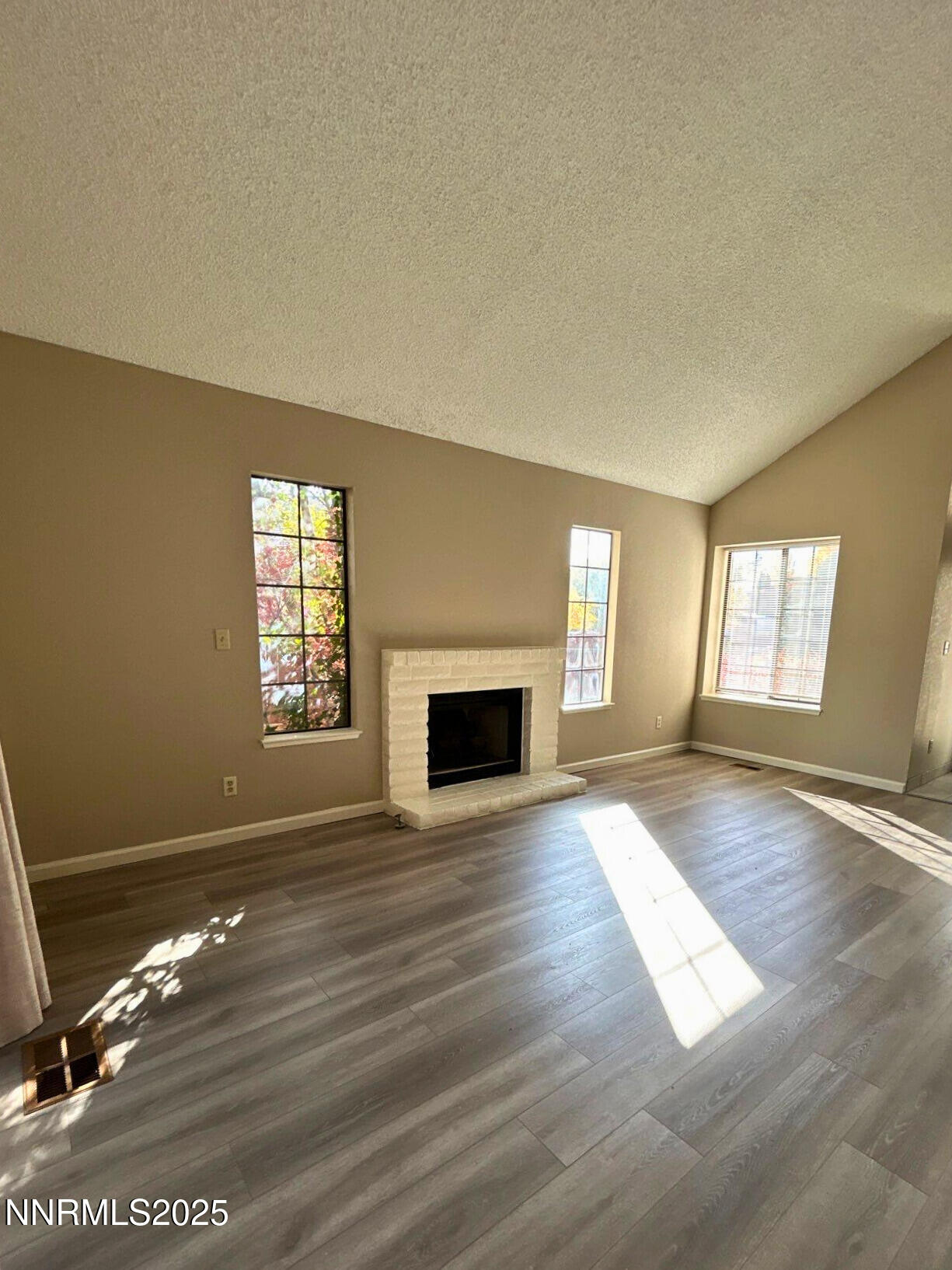 e85c02af-fbe4-4e86-aa73-131afbdd2217