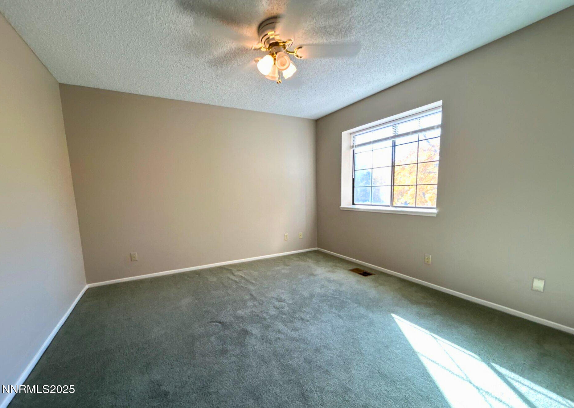 b7239cb4-4e1e-4196-8988-398c79af2d88