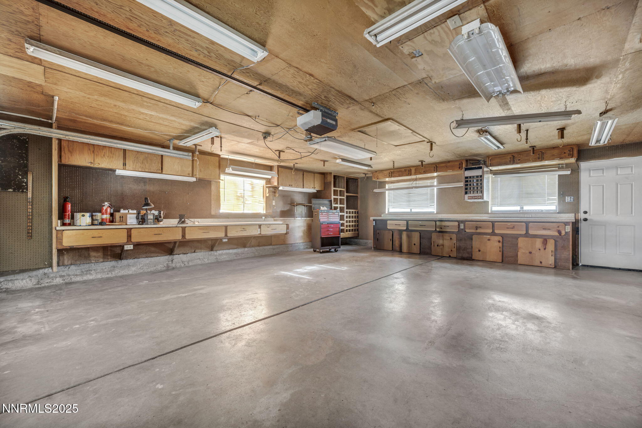 49-web-or-mls-635-cordone-ave