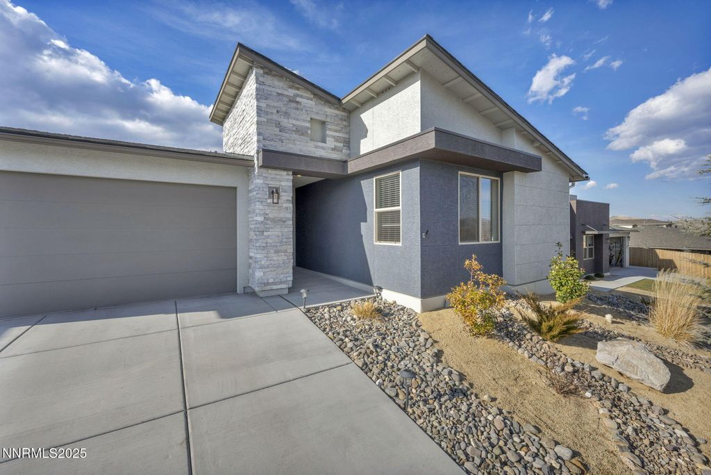 Photo of 32 Stellar Court, Carson City, NV 89705 (MLS # 250059332)