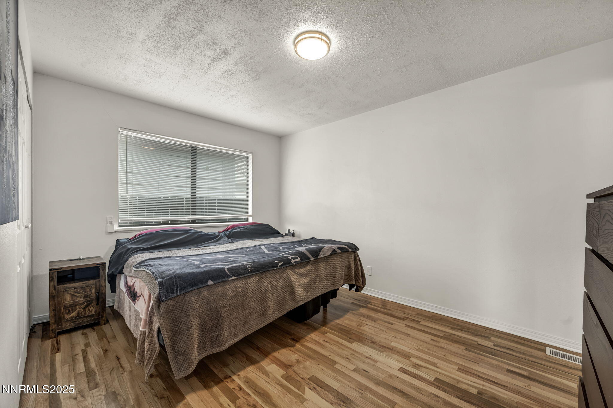 24-web-or-mls-3020-kings-row