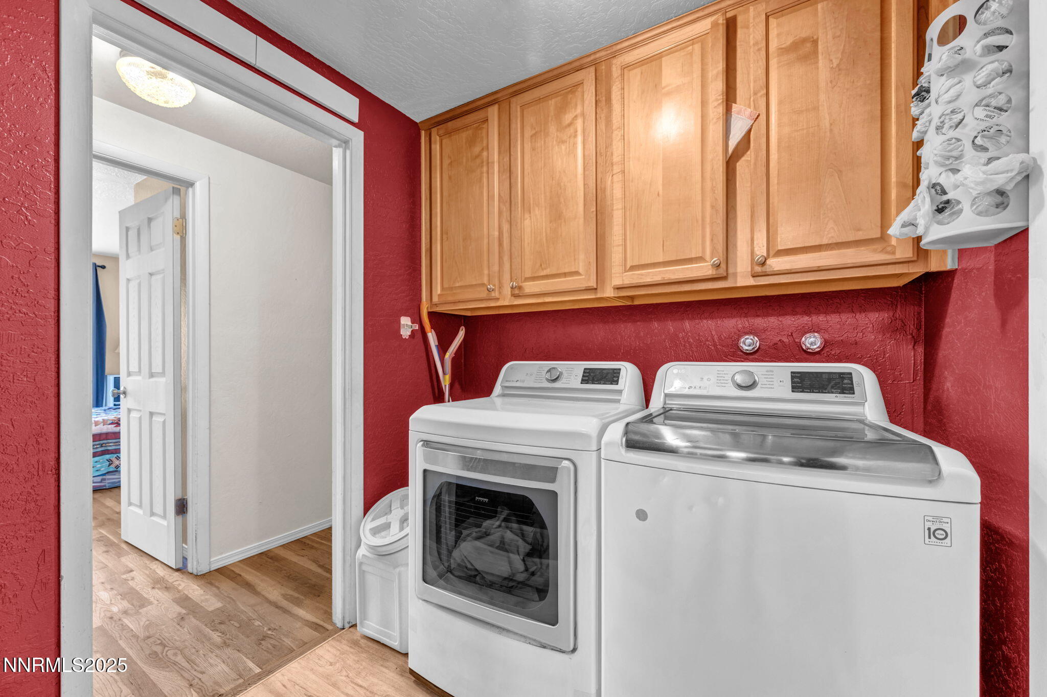 30-web-or-mls-2100-w-6th-st