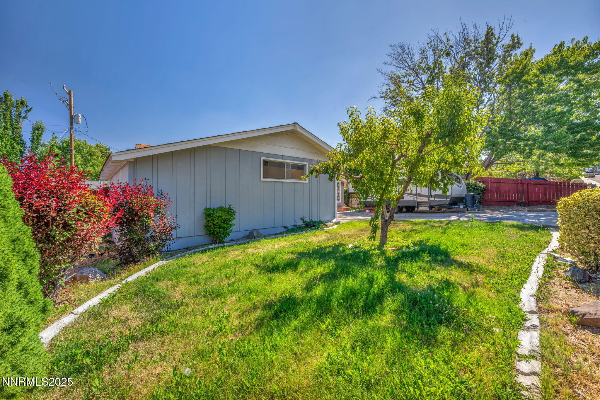 4-web-or-mls-2100-w-6th-st