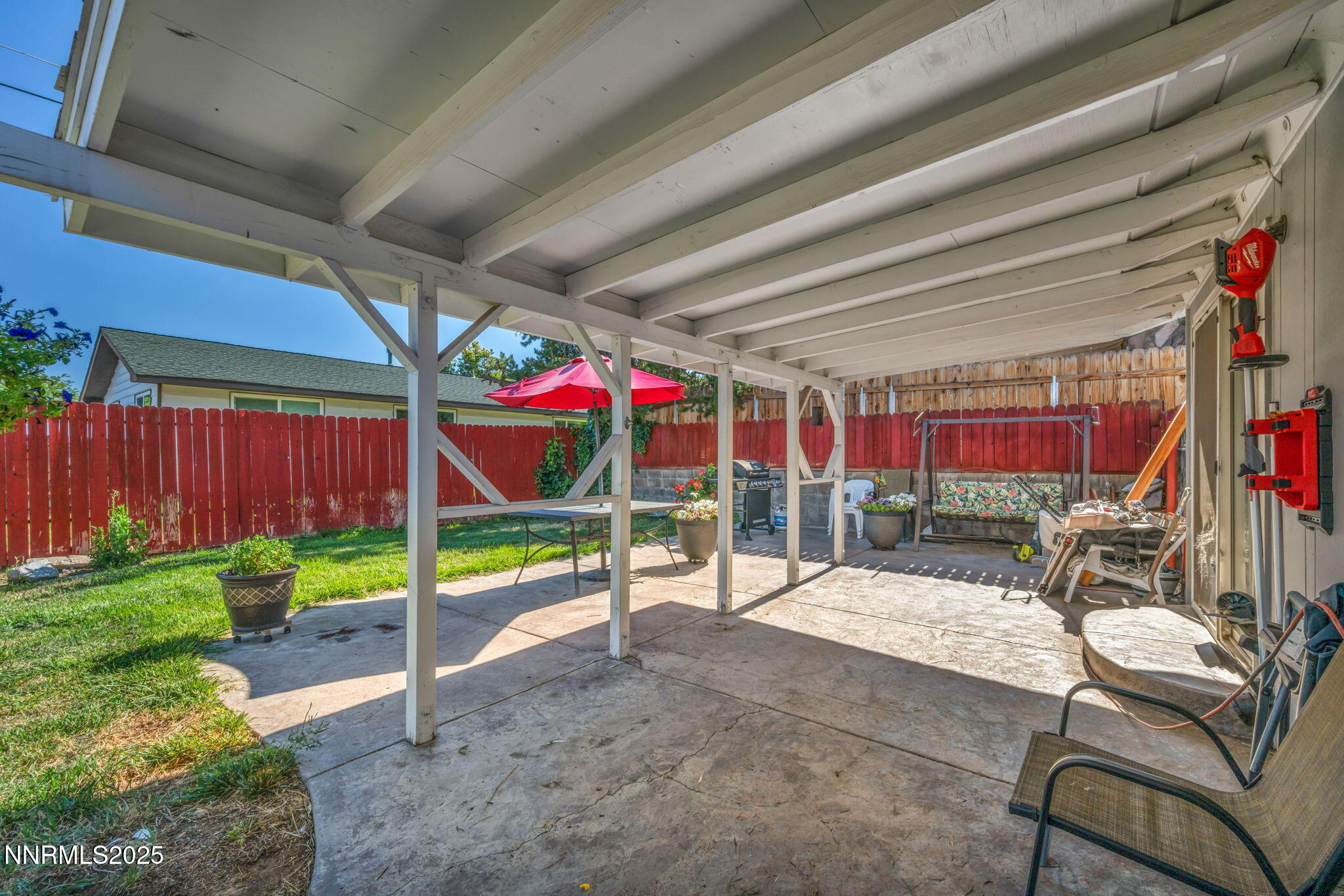 6-web-or-mls-2100-w-6th-st