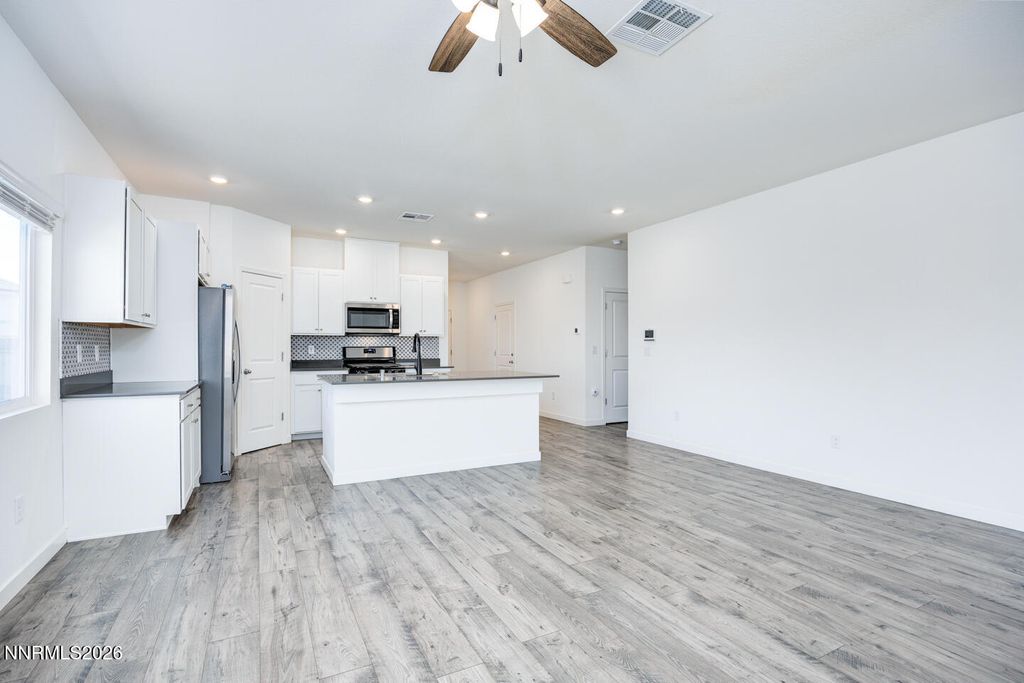 Photo of 343 Crystal Court, Fallon, NV 89406 (MLS # 260000931)