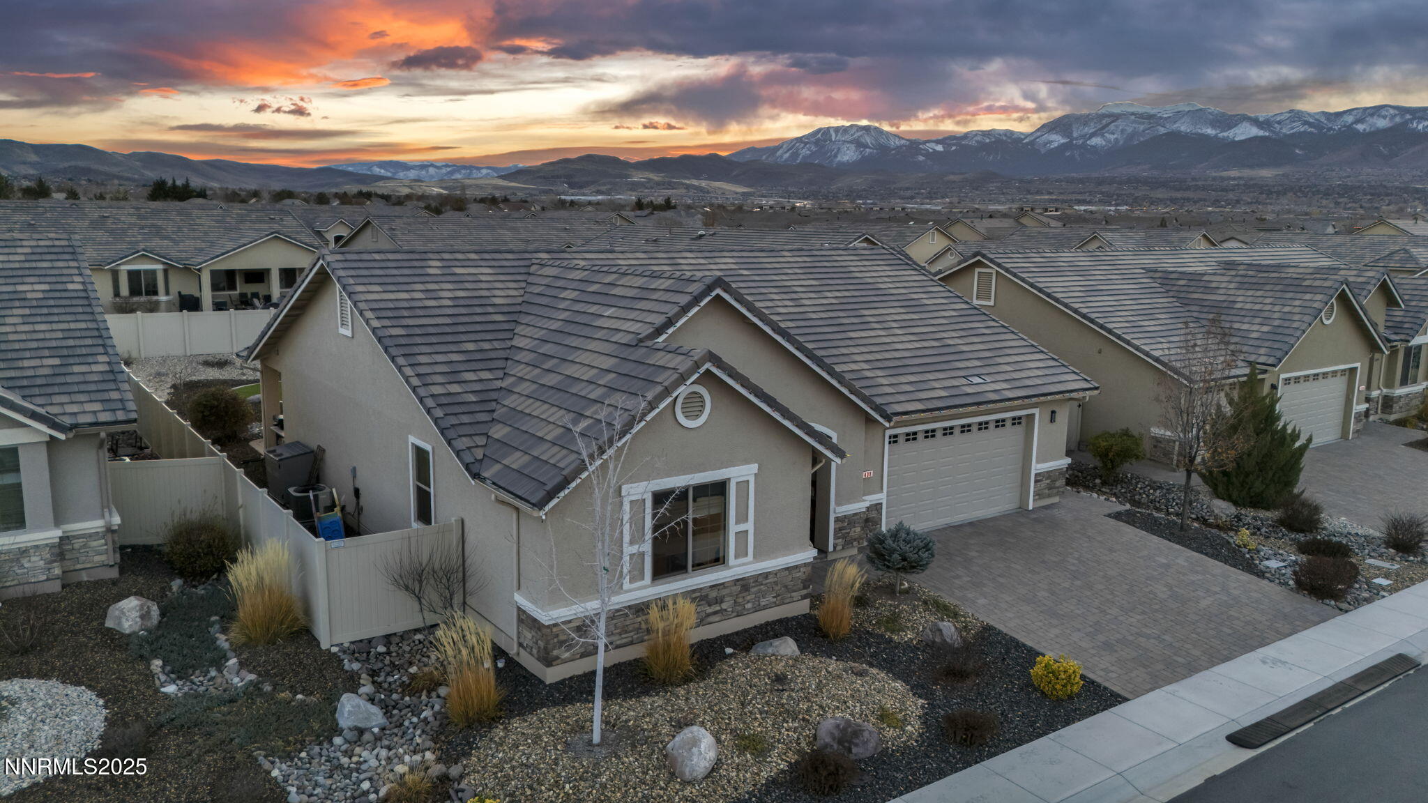 45-web-or-mls-408-cherry-blossom-ct