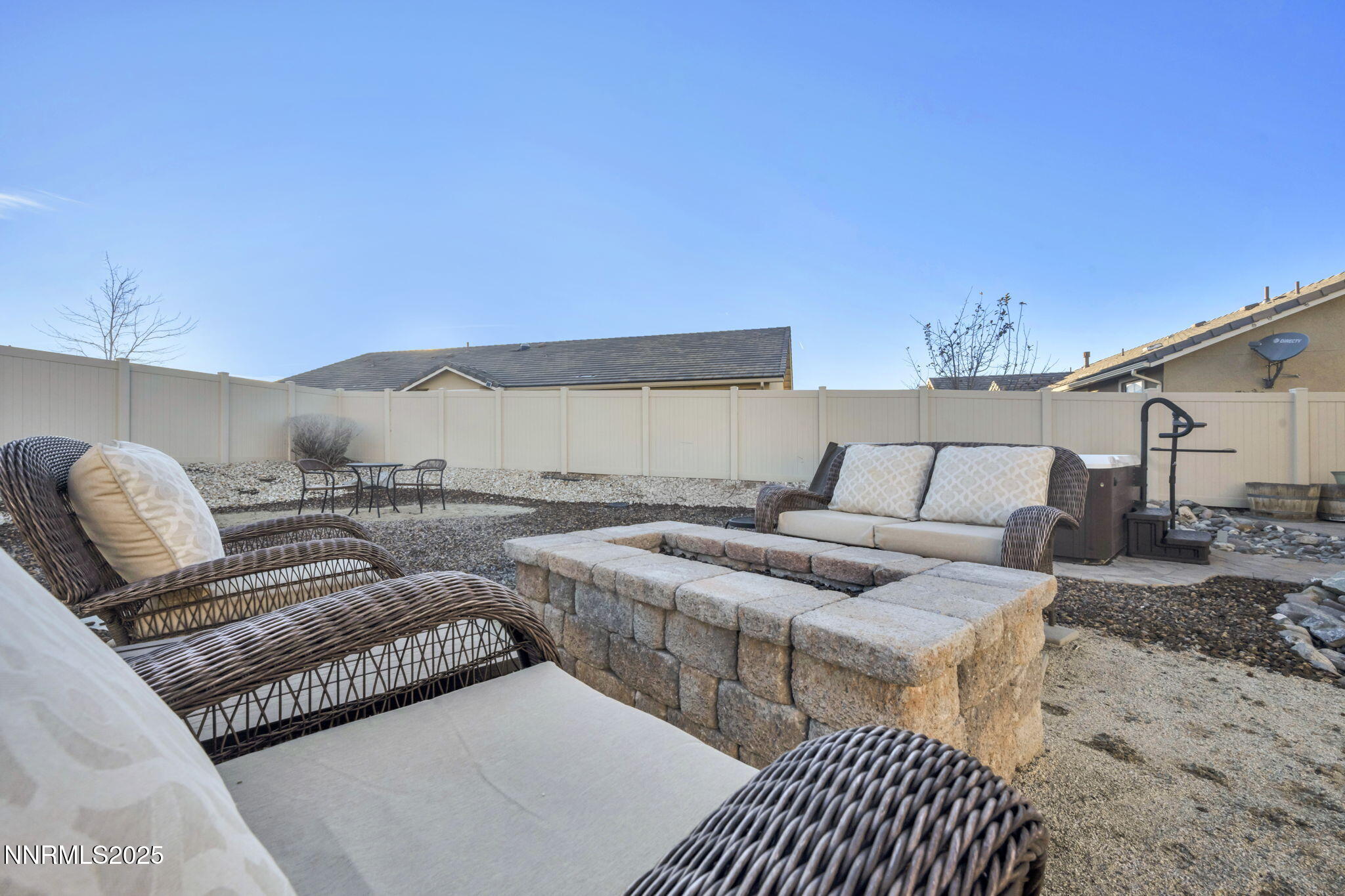 15-web-or-mls-408-cherry-blossom-ct