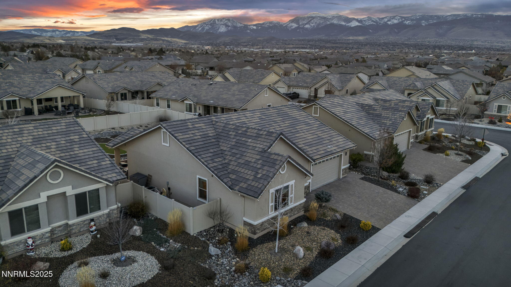 48-web-or-mls-408-cherry-blossom-ct