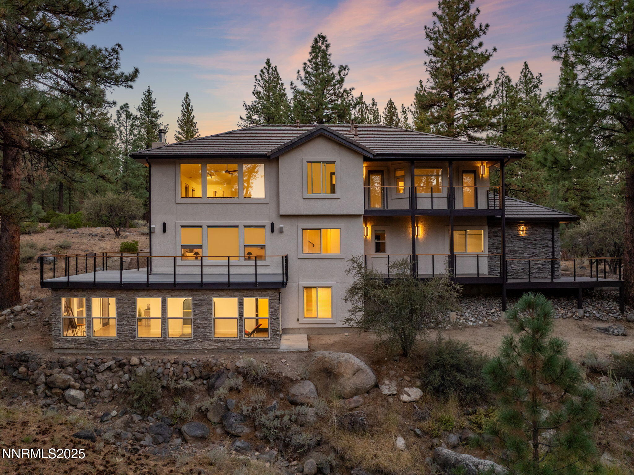 10-web-or-mls-16435 Snow Flower TWilight