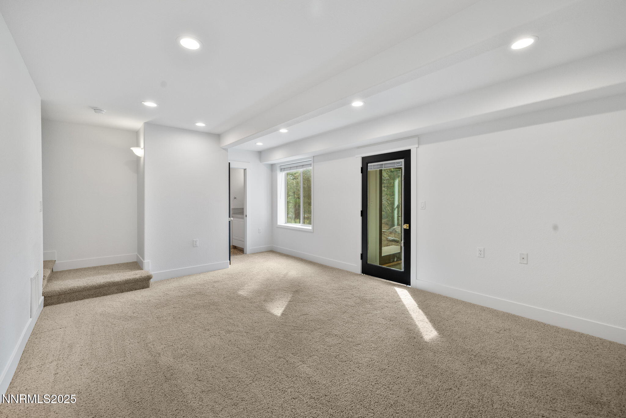 51-web-or-mls-16435 Snow Flower-41