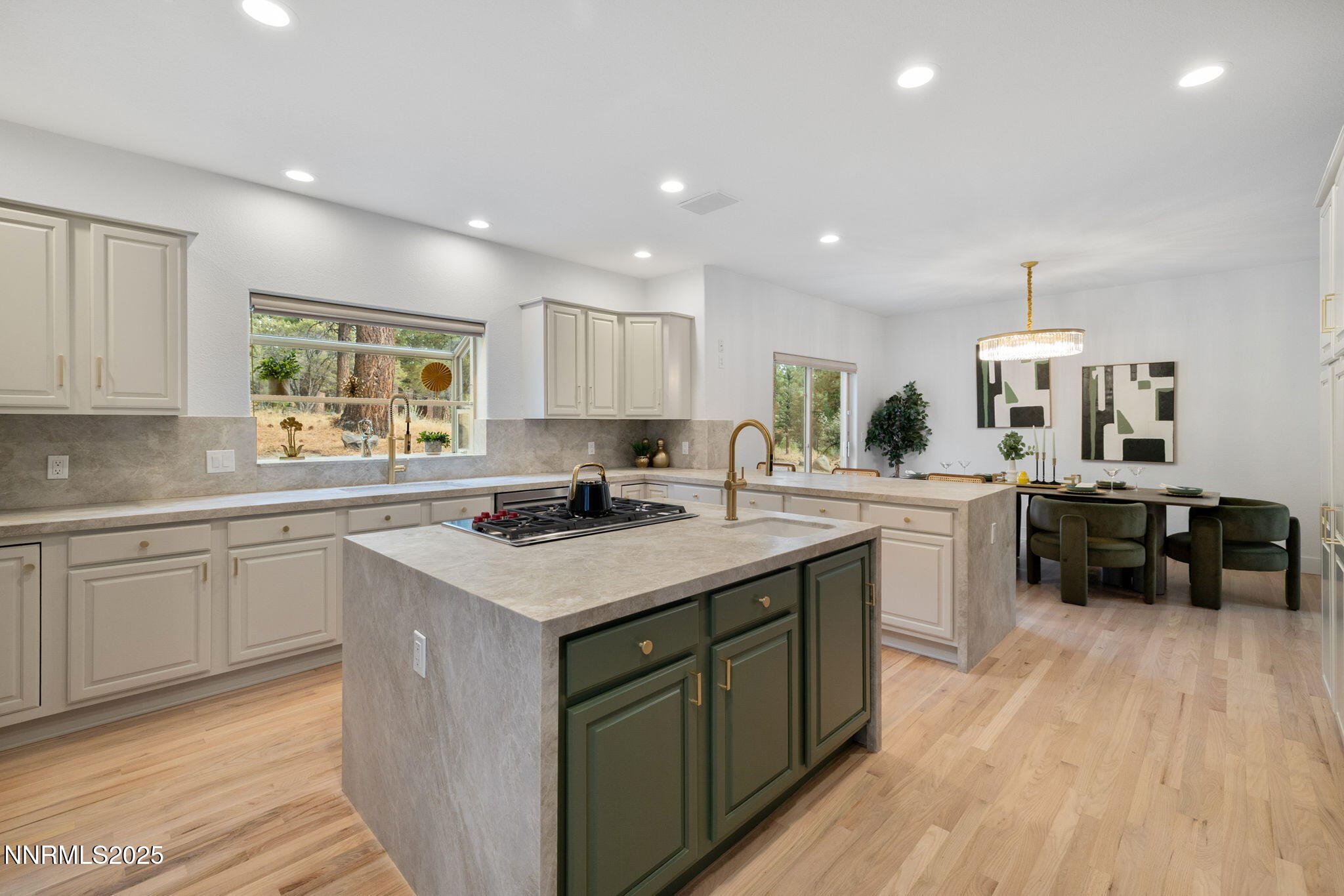 26-web-or-mls-16435 Snow Flower-13