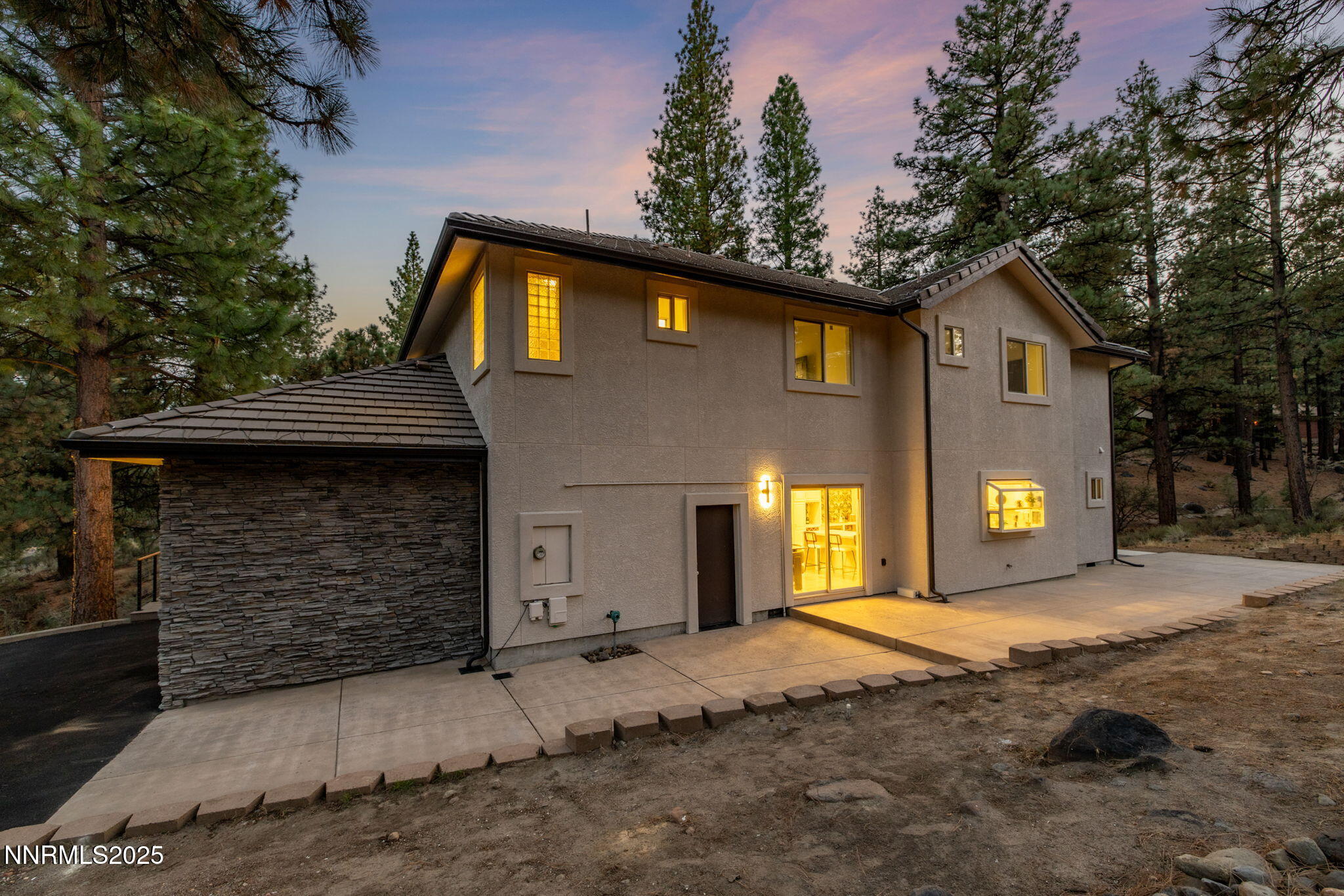 19-web-or-mls-16435 Snow Flower TWilight