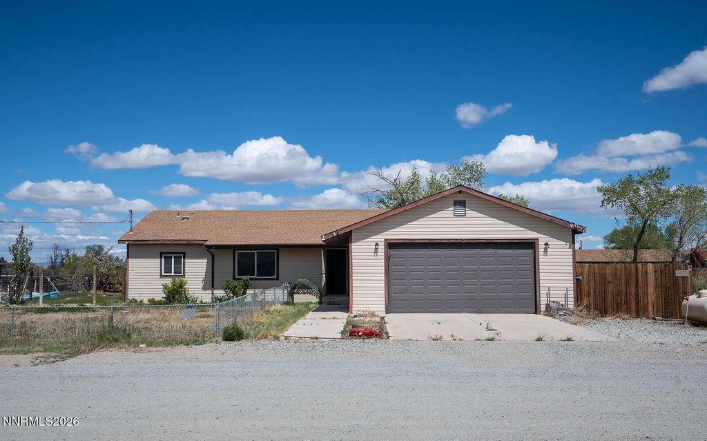 Photo of 2 Pinehurst Court, Yerington, NV 89447 (MLS # 260004973)