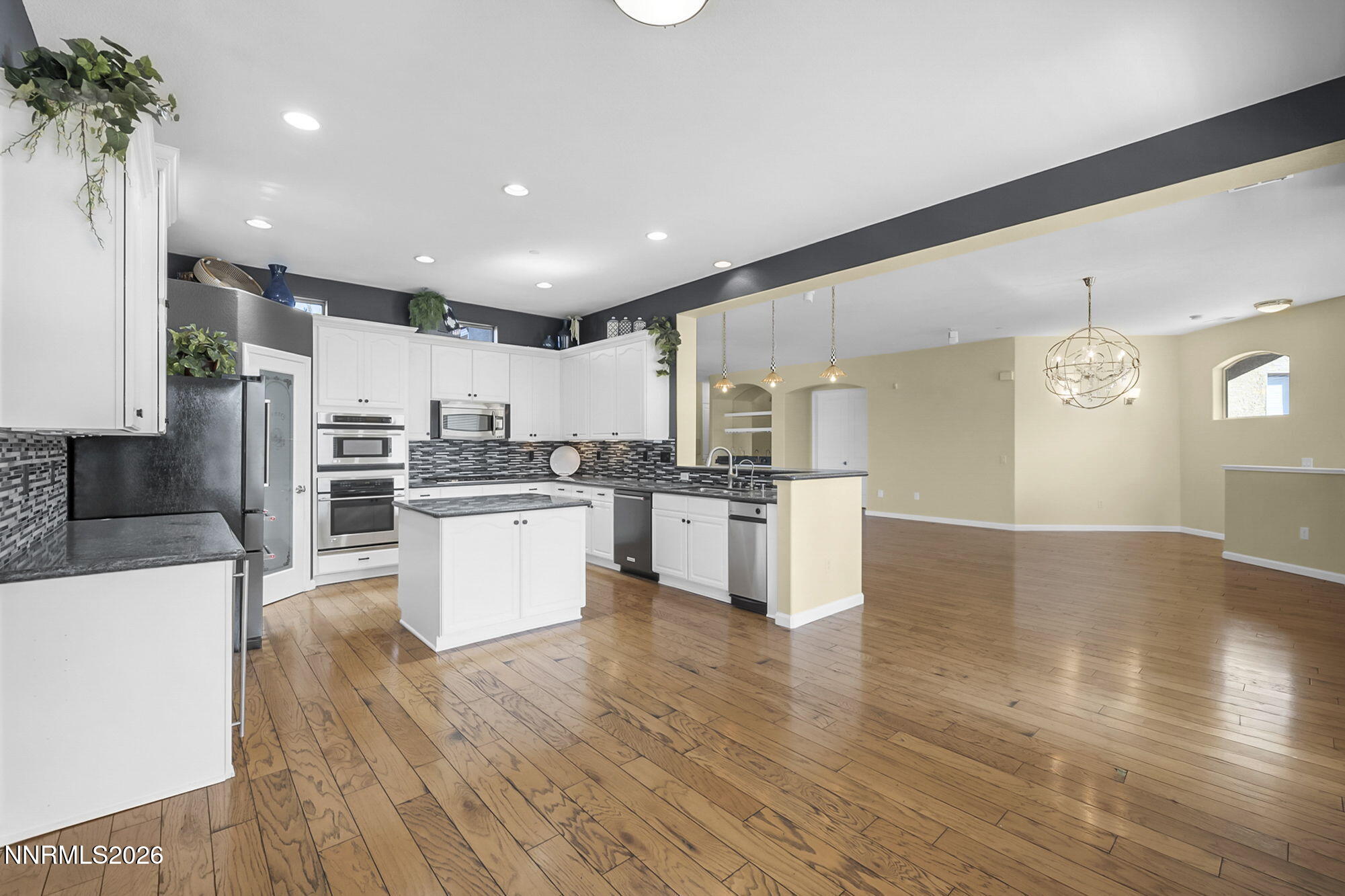 26-web-or-mls-9900-wilbur-may-pkwy-apt-2