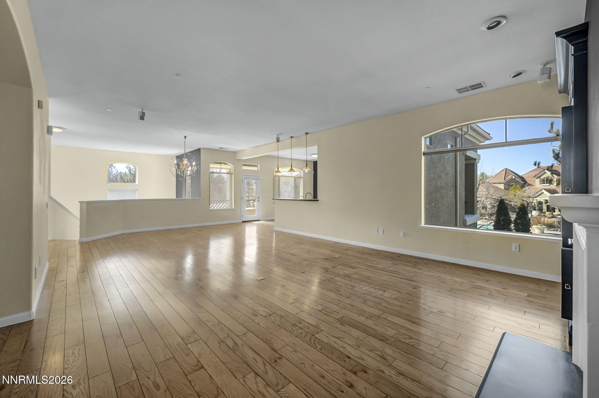 22-web-or-mls-9900-wilbur-may-pkwy-apt-2