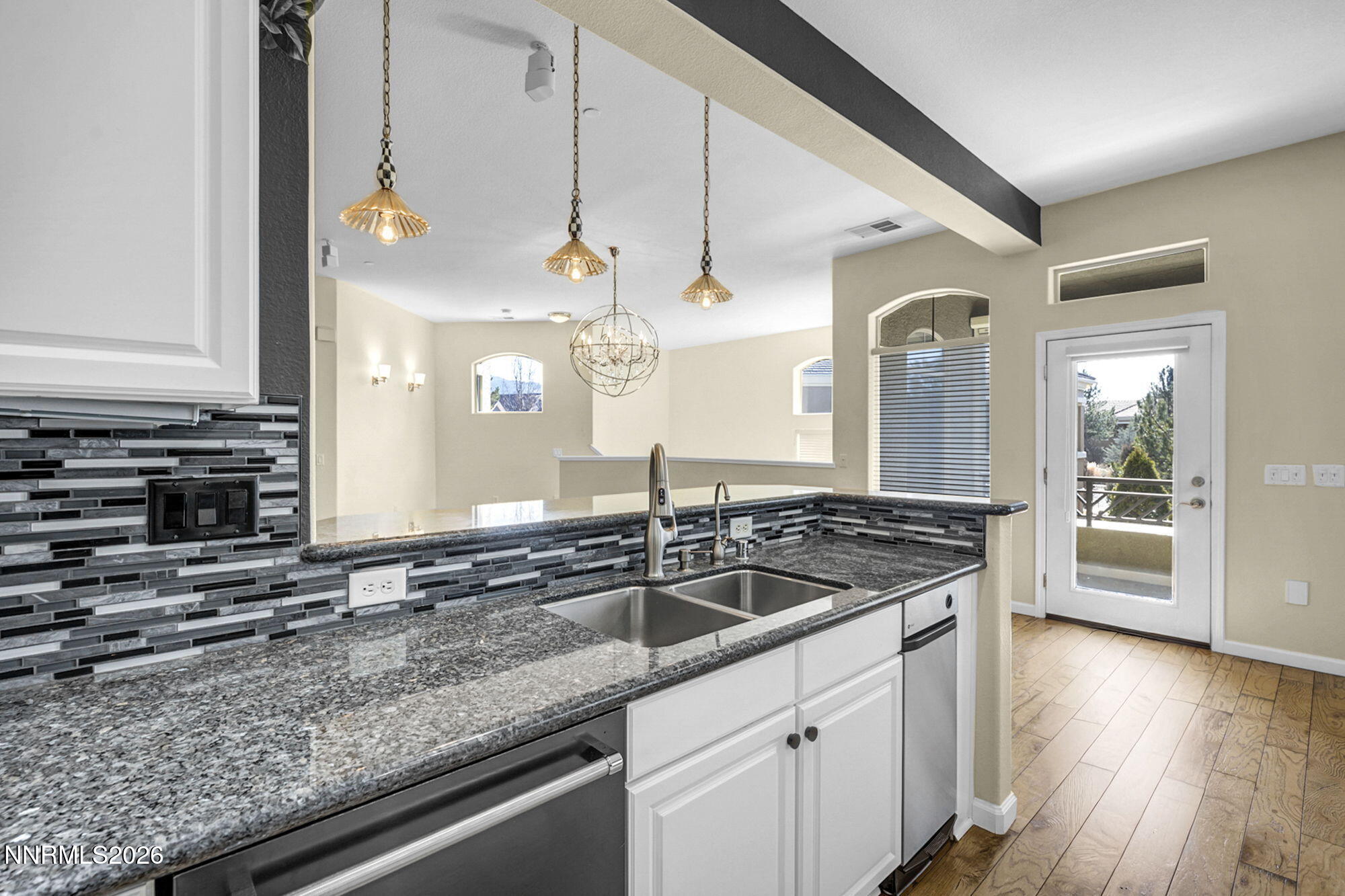 29-web-or-mls-9900-wilbur-may-pkwy-apt-2